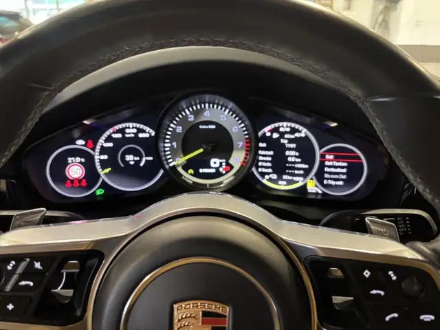 Porsche Cayenne Coupe SKY MATRIX HEAD-UP BOSE LUFT AHK VOLL Ansicht 2