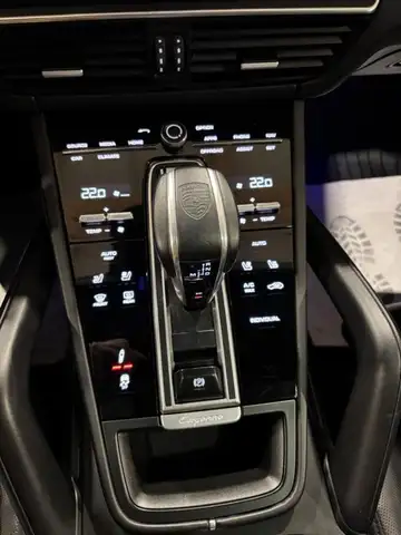 Porsche Cayenne Coupe SKY MATRIX HEAD-UP BOSE LUFT AHK VOLL Ansicht 18