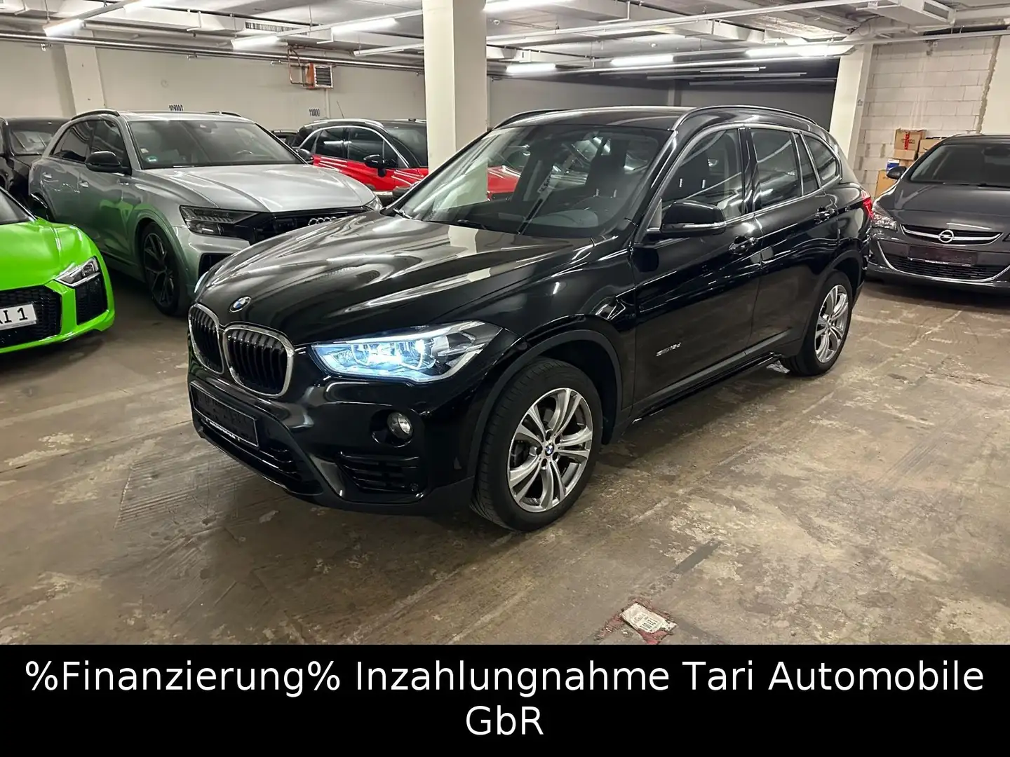 BMW X1 sDrive18d Sport Line Navi, LED, Kamera, 2xPDC Zwart - 2