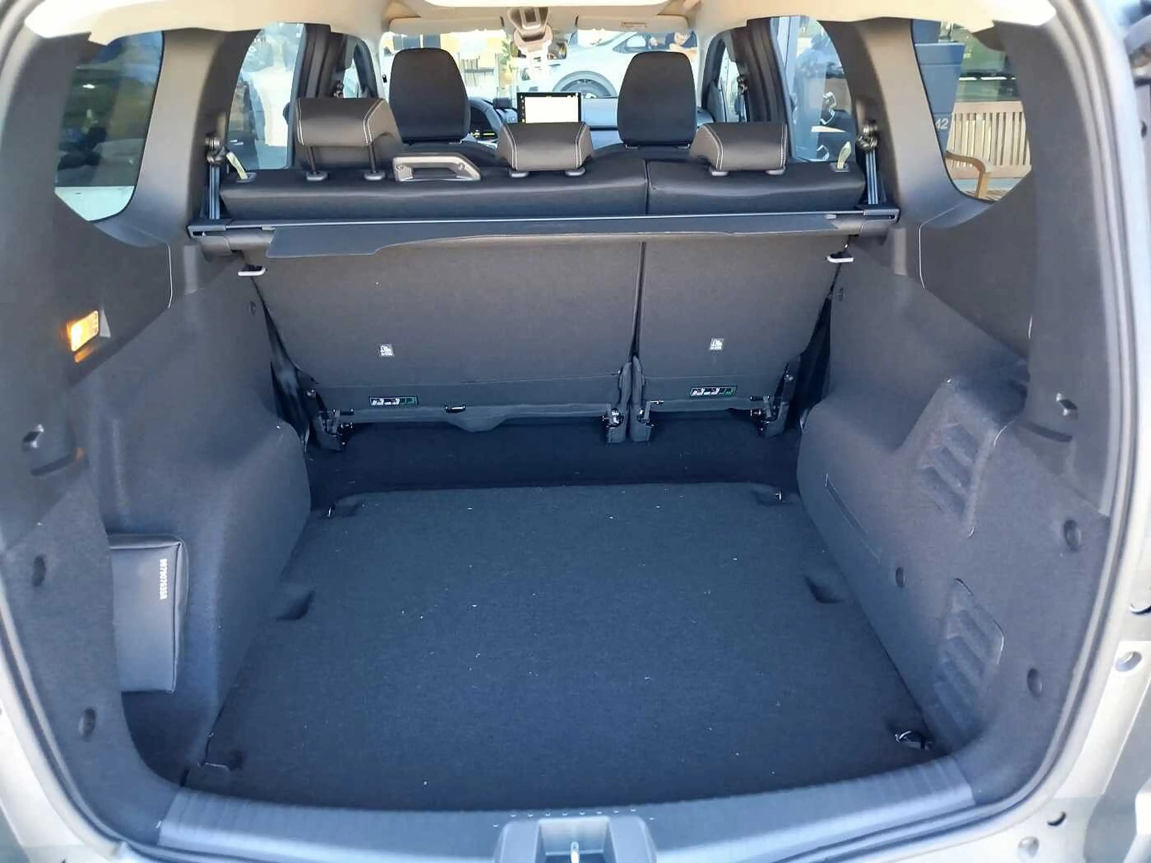Dacia Jogger Journey 1.8 Hybrid 155 5-Sitzer — photo 15