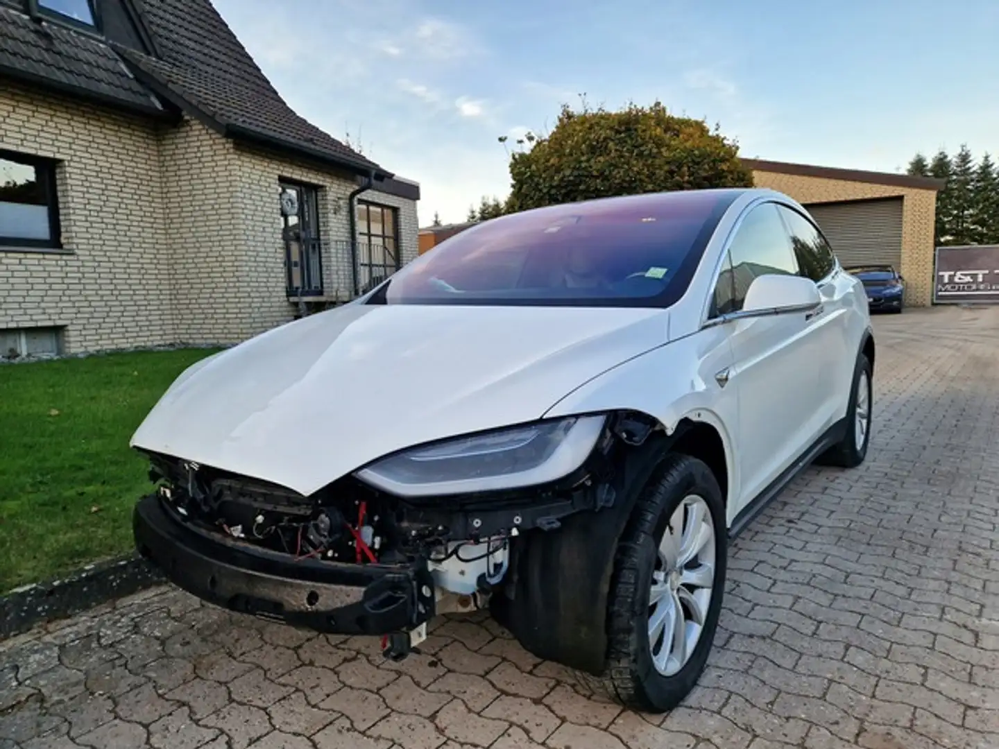 Tesla Model X P100D 6Sitze AP3 CCS AHK MCU2 Kaltwetter Blanco - 1