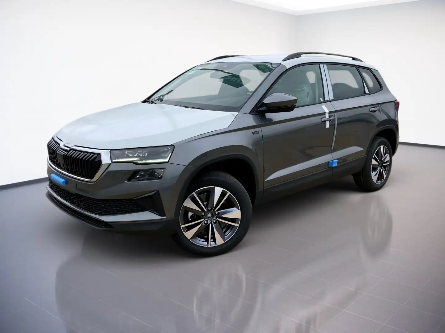Skoda Karoq Tour 1.5 TSI LED.DSG.NAV.AHK.SignA.KESSY.SMARTLINK Grijs - 2