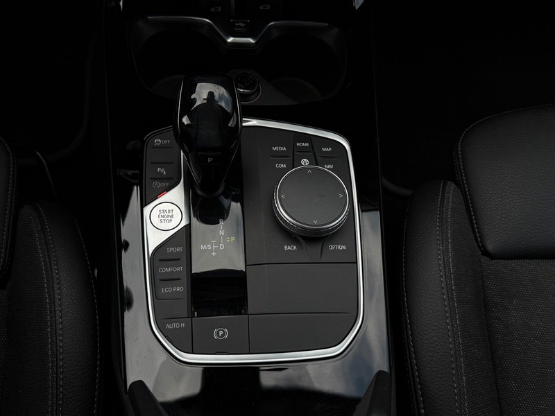 BMW 120 d Sport Line — photo 13