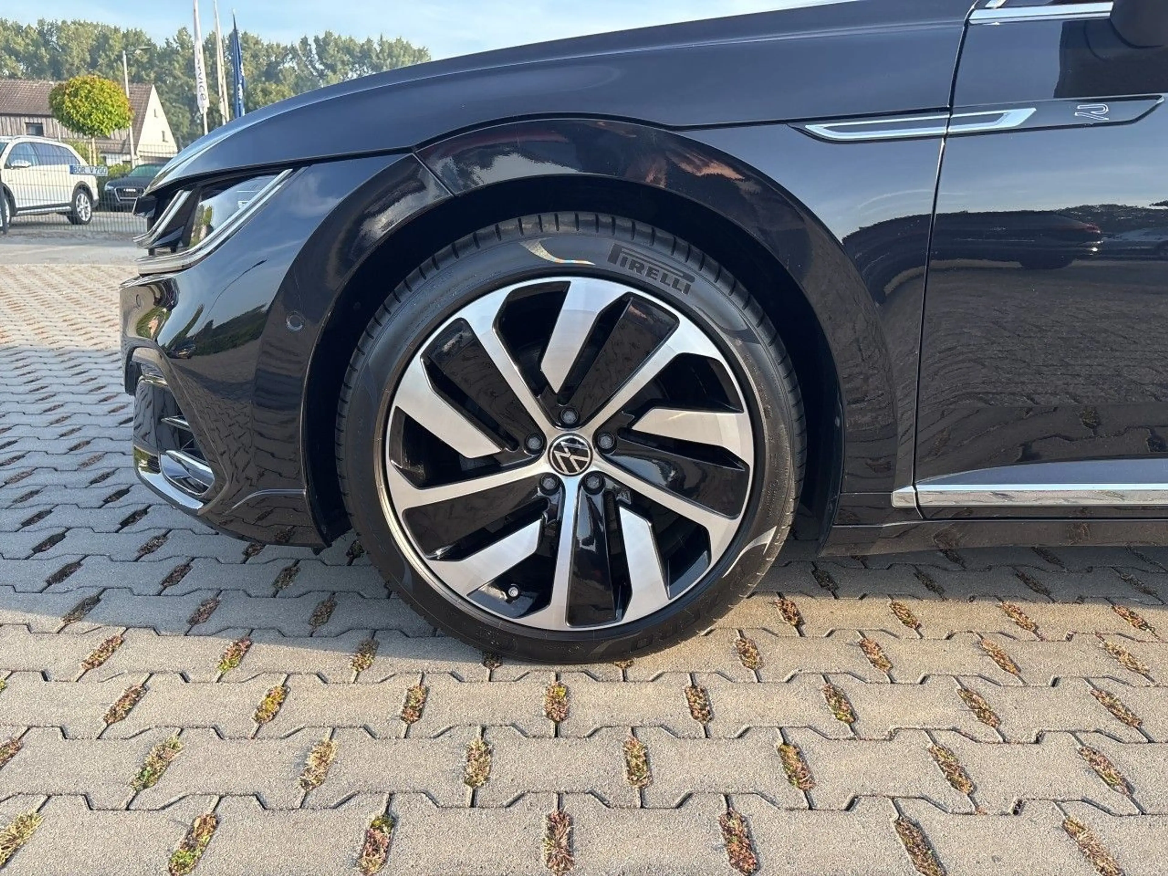 Volkswagen Arteon R-Line eHybrid AHK PANO — photo 9