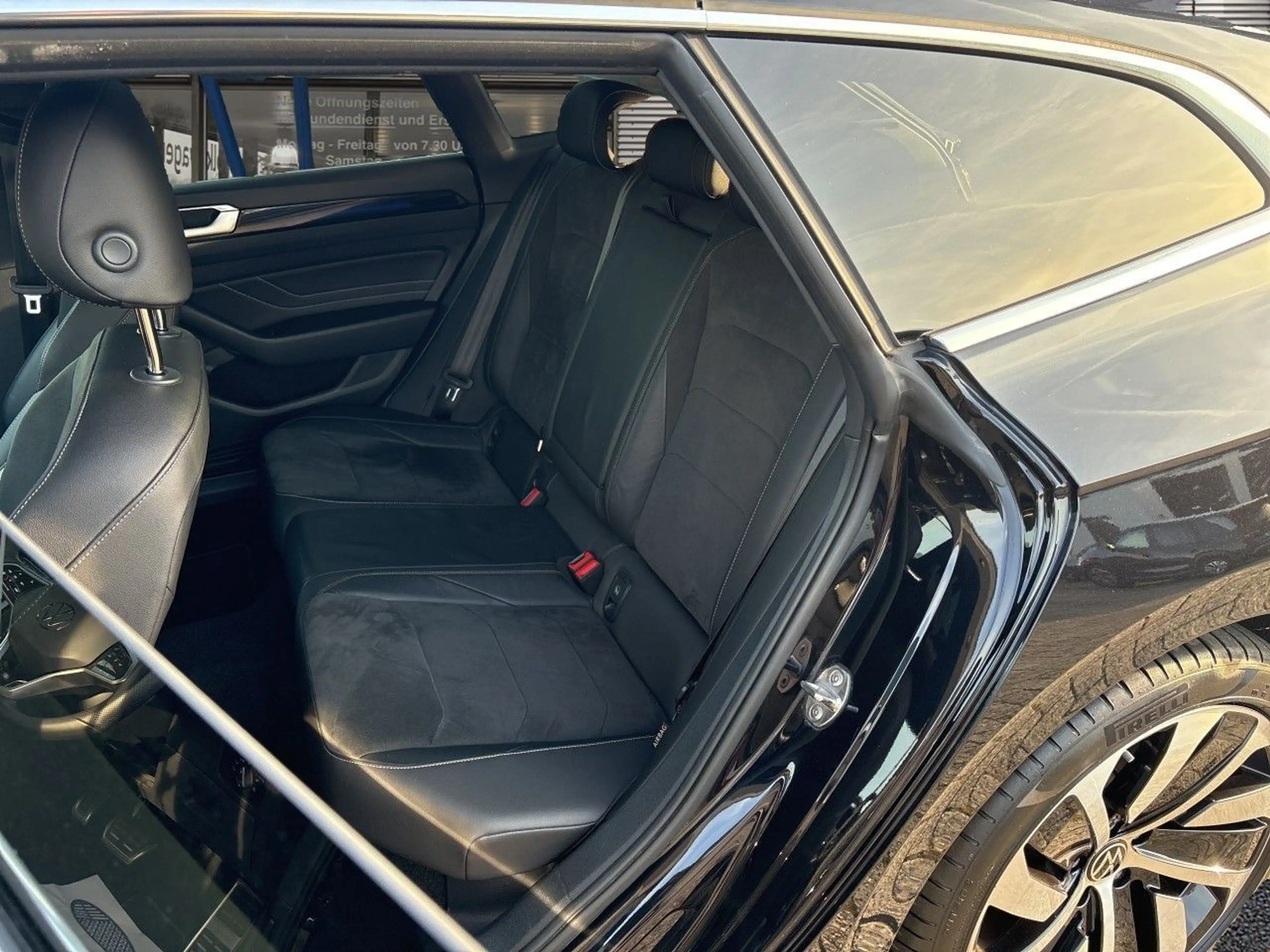 Volkswagen Arteon R-Line eHybrid AHK PANO — photo 12