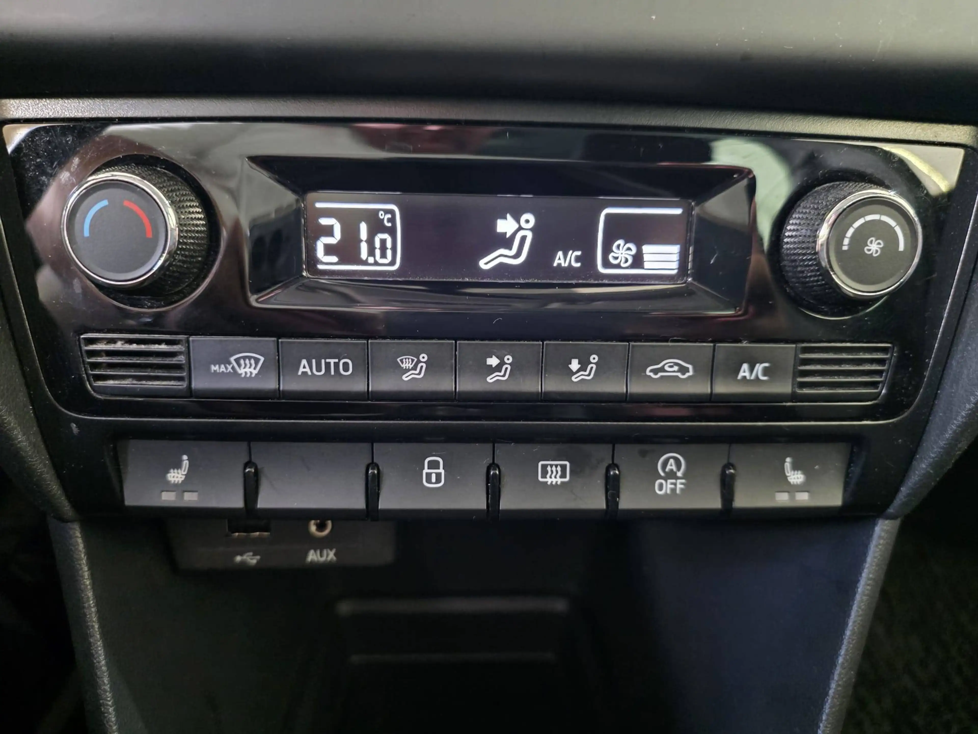 Skoda Rapid/Spaceback Ambition — photo 14