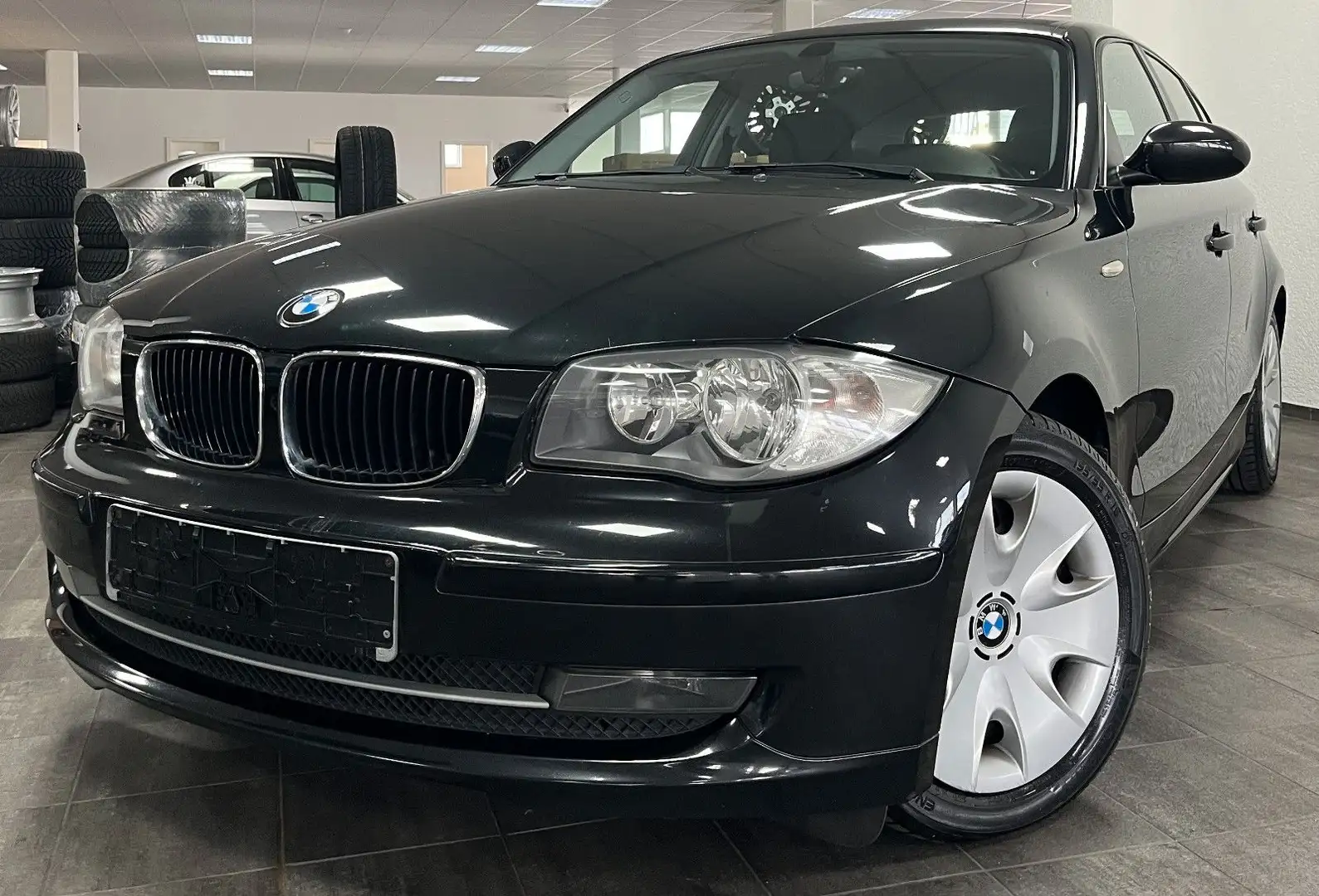 BMW 118 d PDC TÜV NEU  1.HAND TOP GEPFLEGT Noir - 2