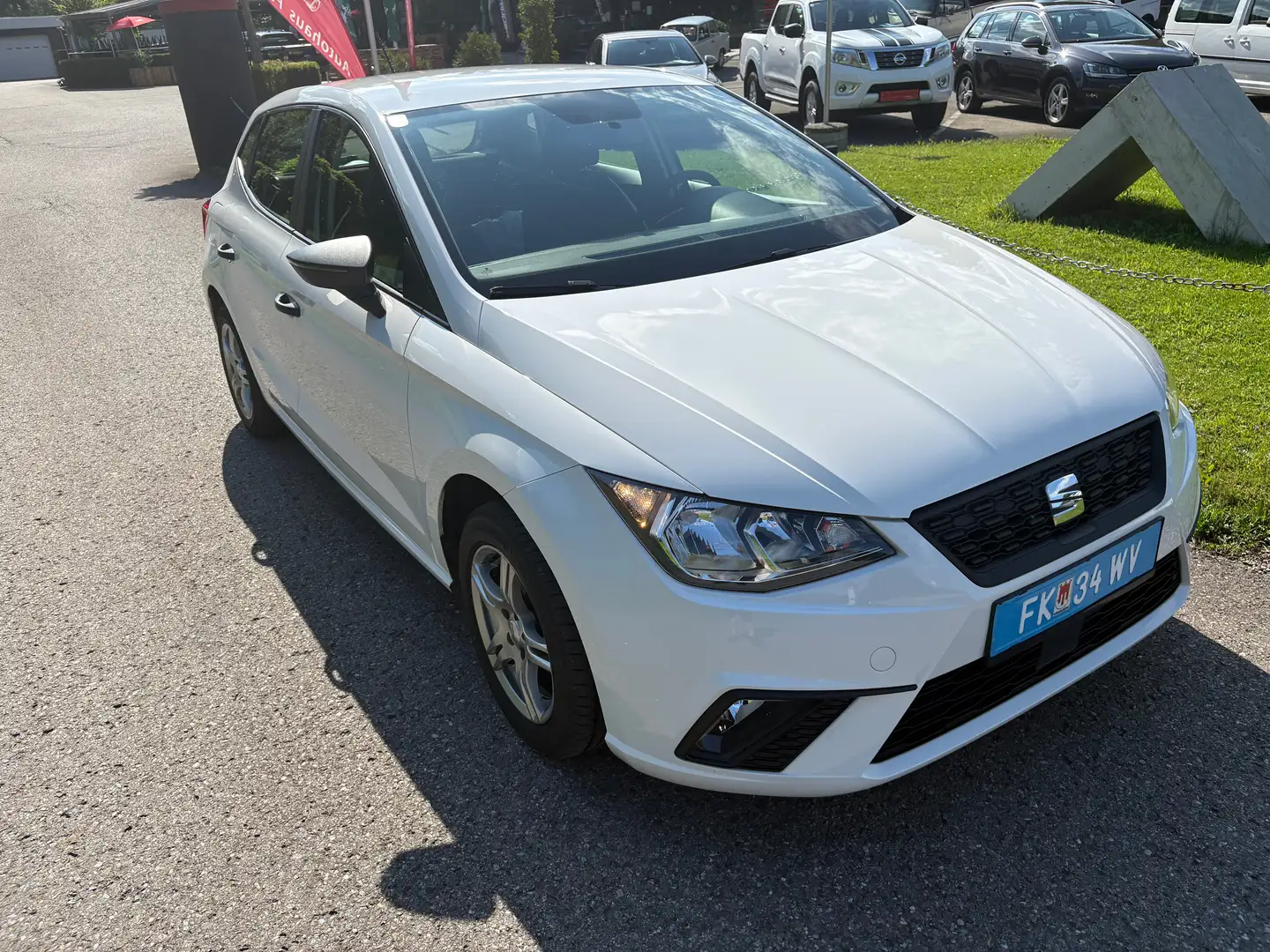 SEAT Ibiza Ibiza 1,0 Reference Reference Weiß - 1