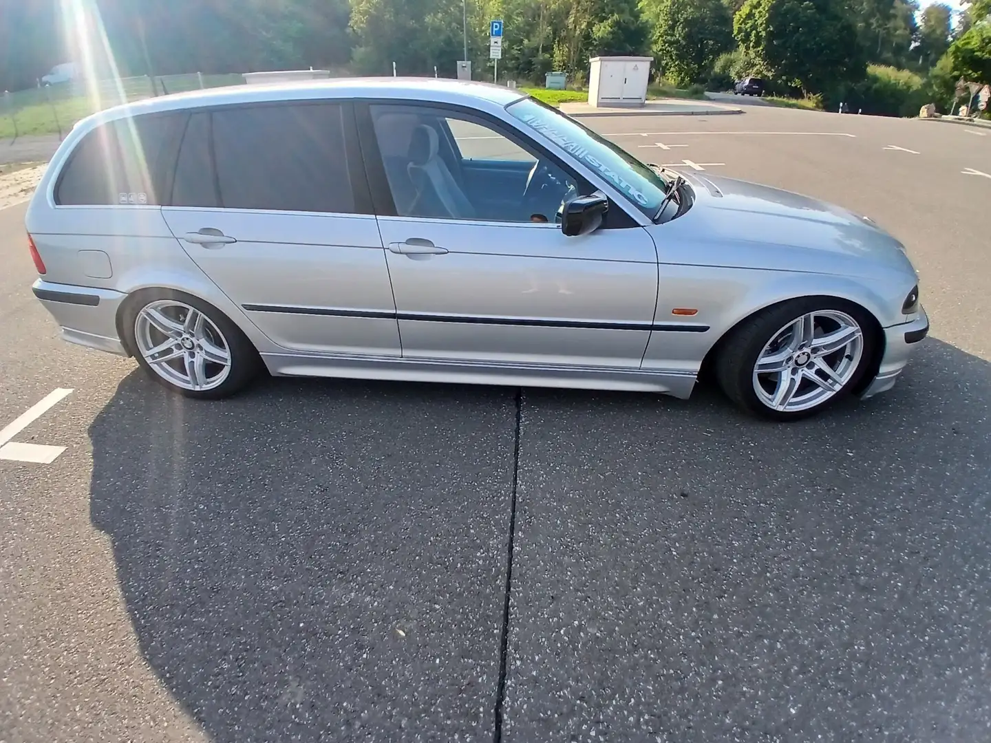 BMW 320 320i touring - 2