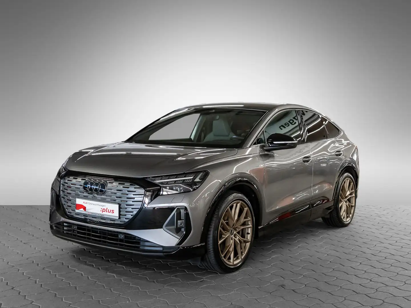 Audi Q4 e-tron Sportback 50 Edition One Matrix AHK Grau - 2