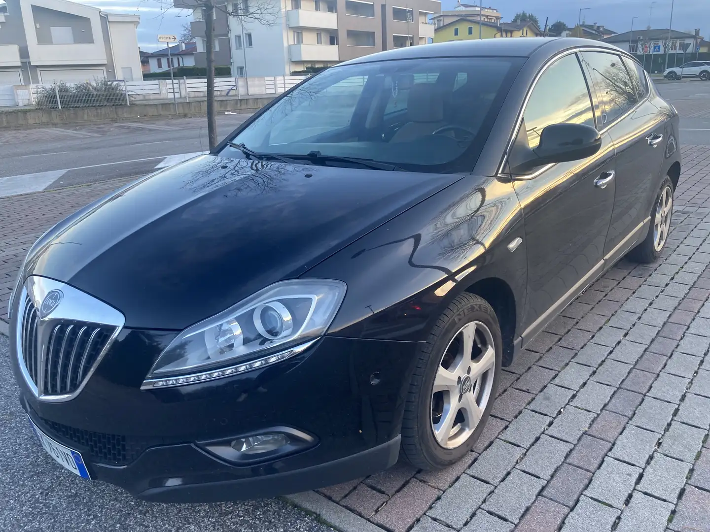 Lancia Delta 1.6 mjt Platinum 120cv selectronic - 2