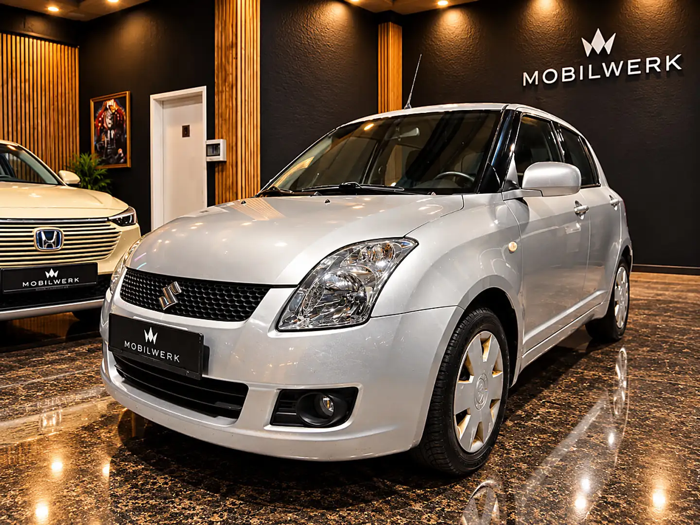 Suzuki Swift 1,3 * Automatik - 1 Besitz * Silber - 1