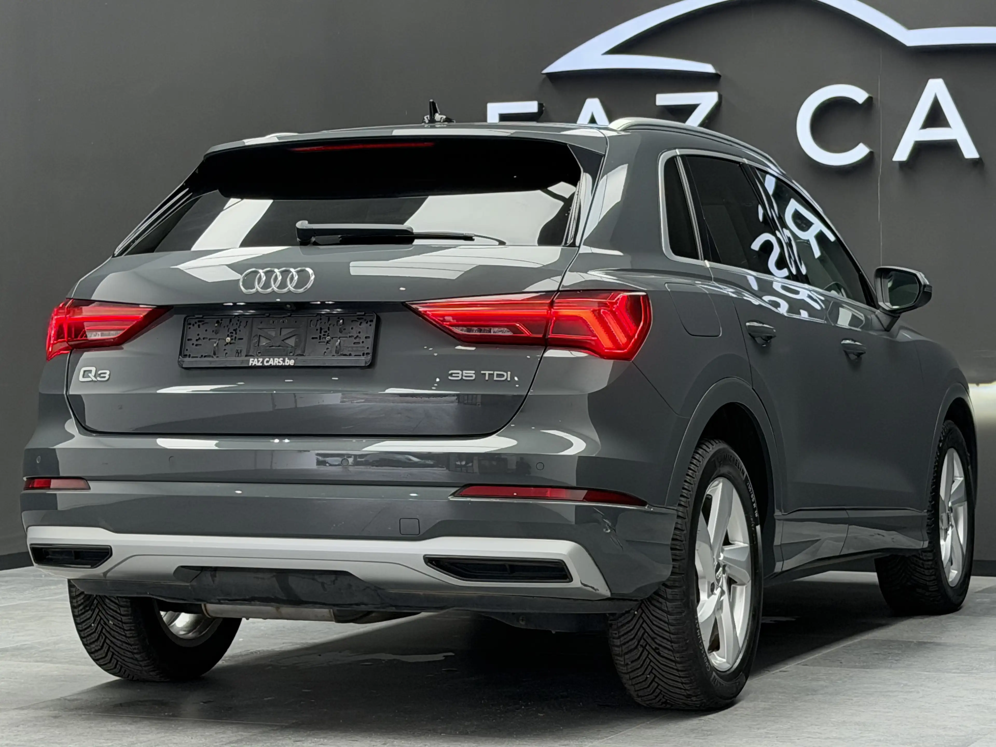 Audi Q3 35 TDi Advanced S tronic *CUIR + CAMÉRA + GARANTIE* — photo 5