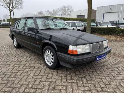 Volvo 940 2.3i GLE Sedan
