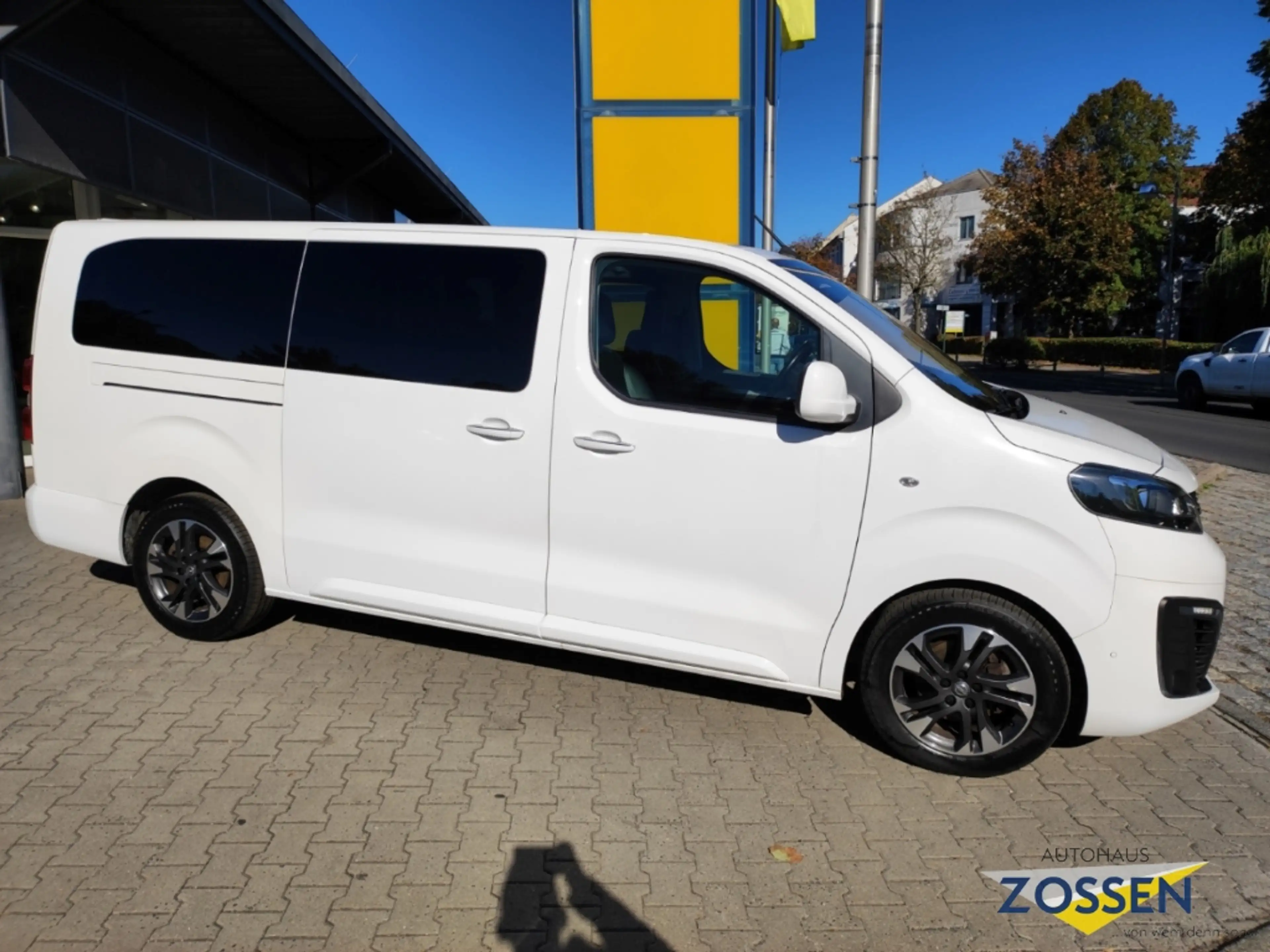 Opel Zafira Life XL+Panorama+7 Sitze+Massage+Leder+Head UP — photo 2