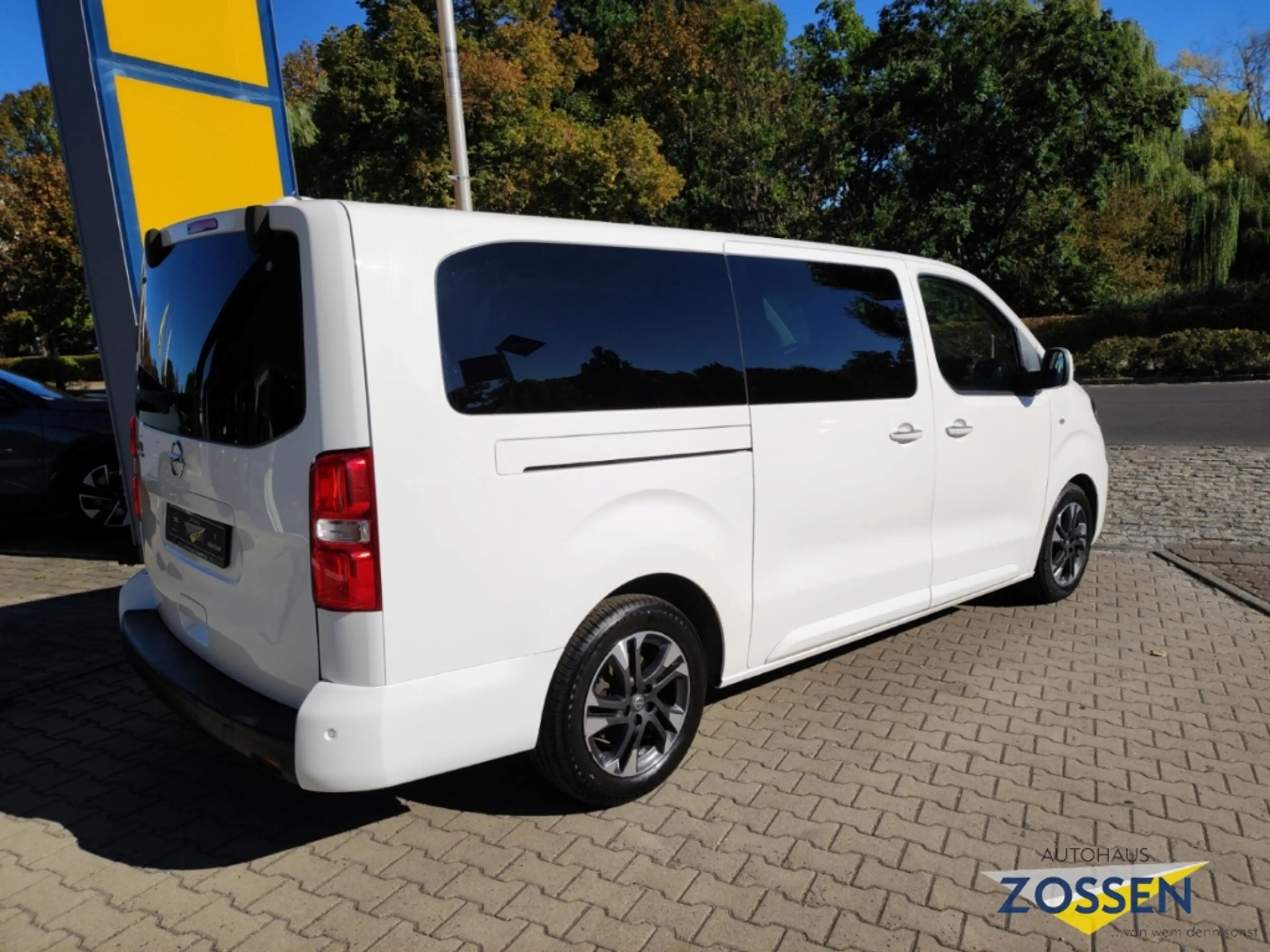 Opel Zafira Life XL+Panorama+7 Sitze+Massage+Leder+Head UP — photo 4