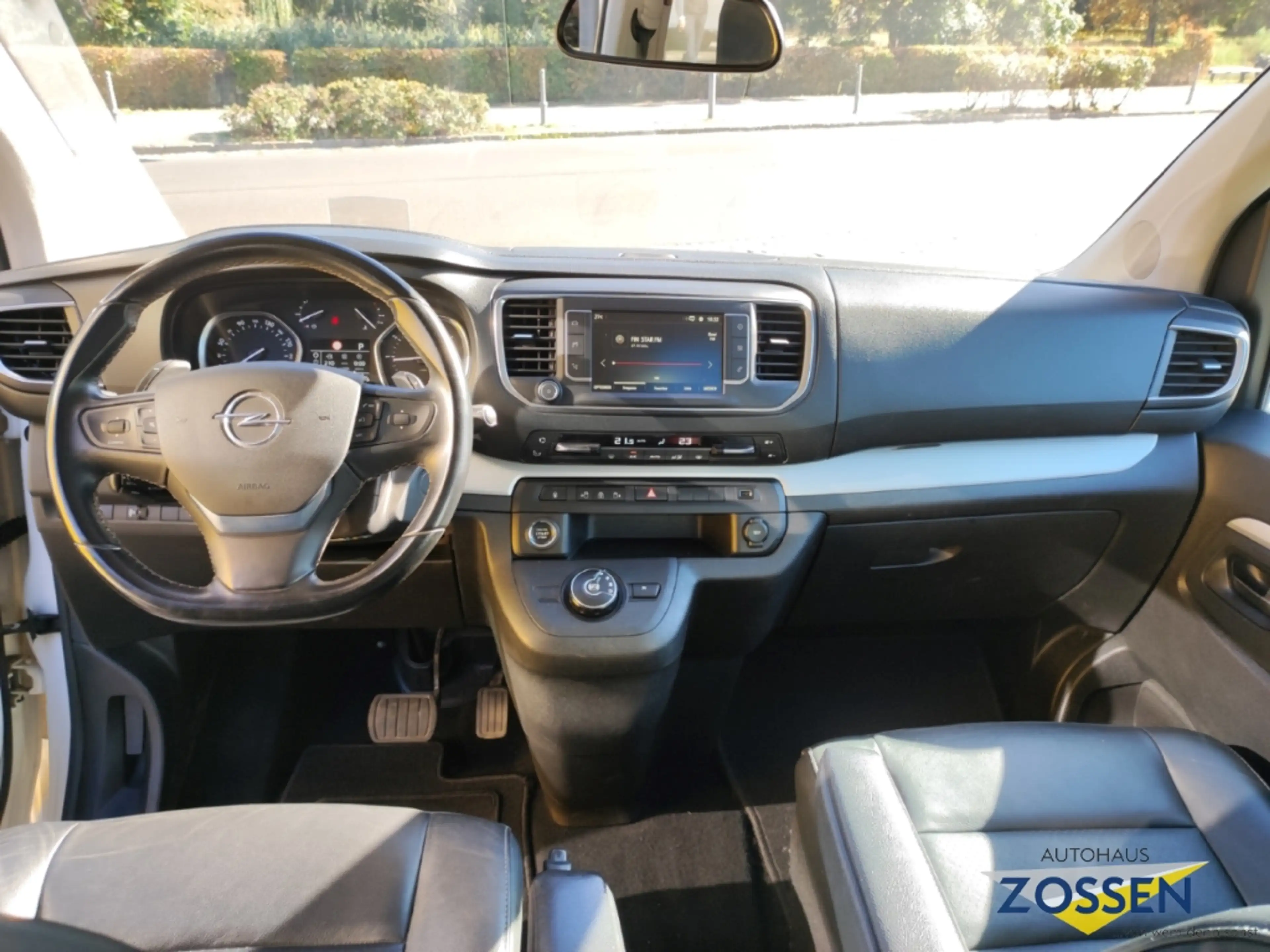 Opel Zafira Life XL+Panorama+7 Sitze+Massage+Leder+Head UP — photo 11