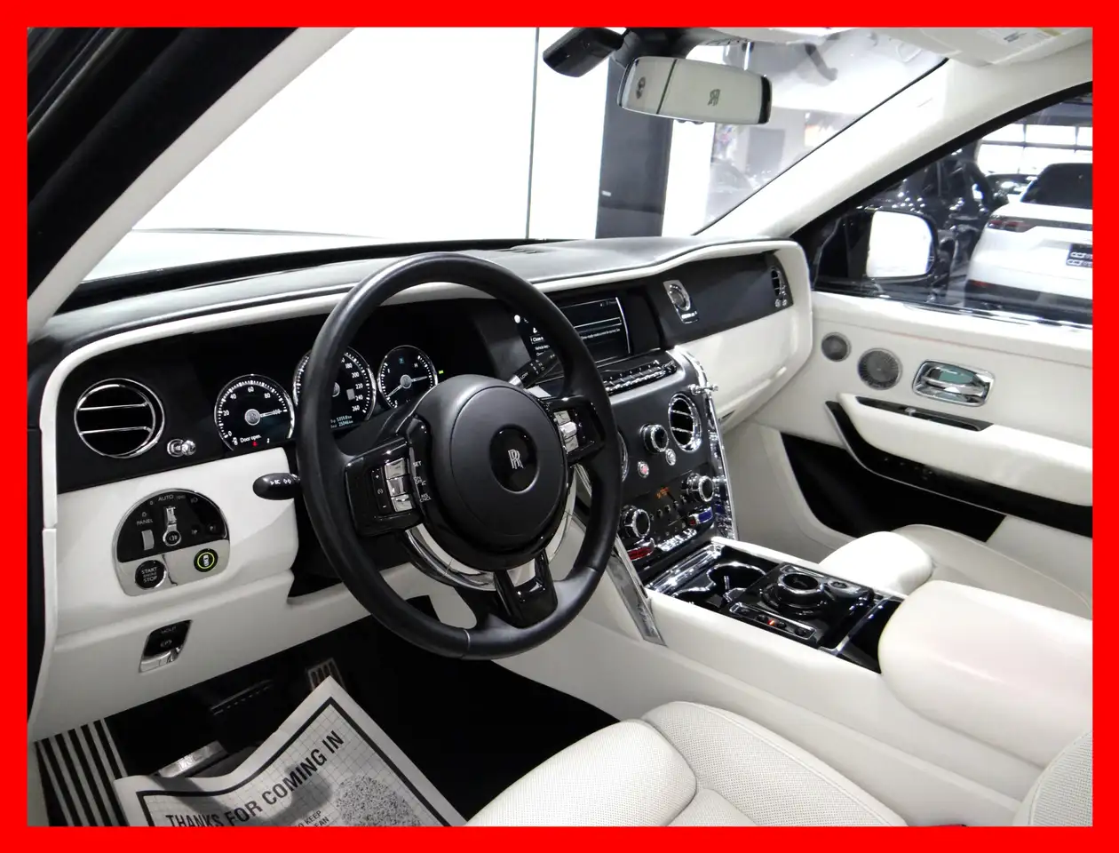 Rolls-Royce Cullinan снимка Rolls-Royce Cullinan