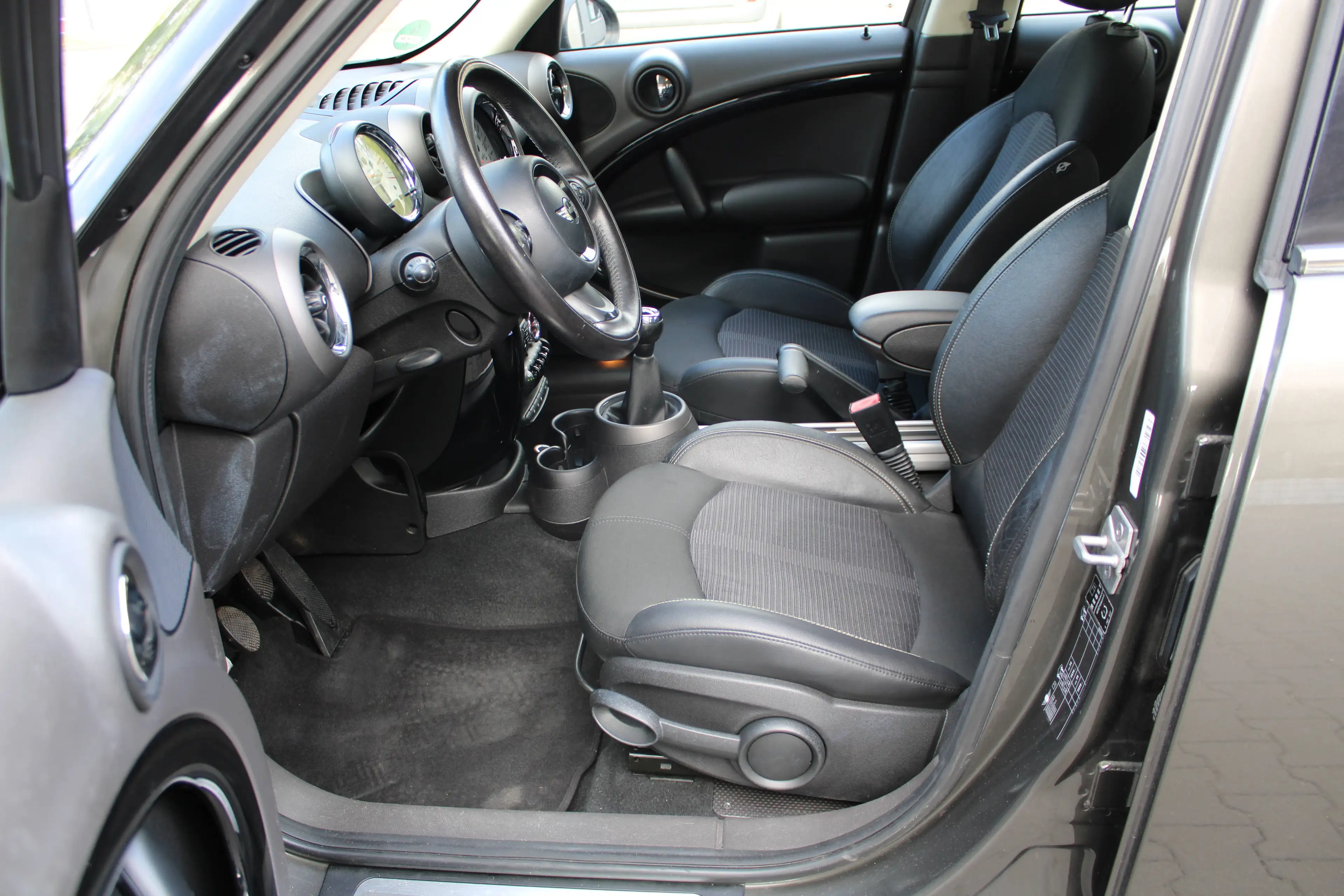 MINI Cooper D Countryman Cooper D Xenon Paket: Chili Sportsitze — photo 10