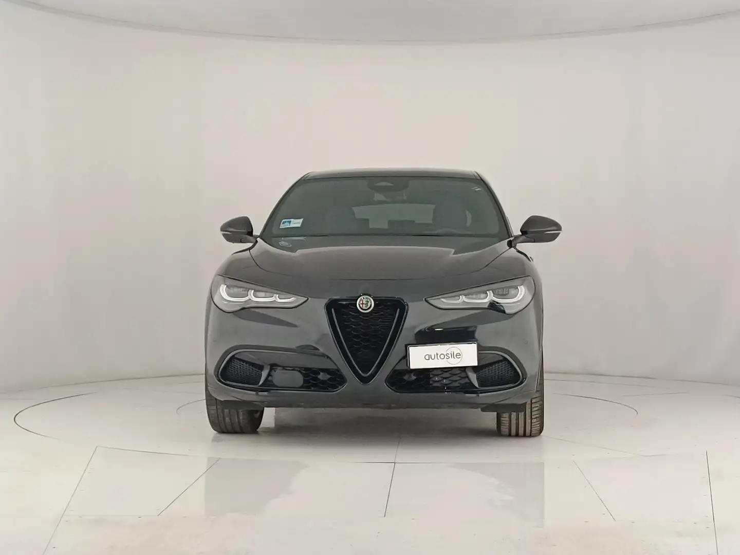 Alfa Romeo Stelvio 2.2 Turbo Veloce Schwarz - 2
