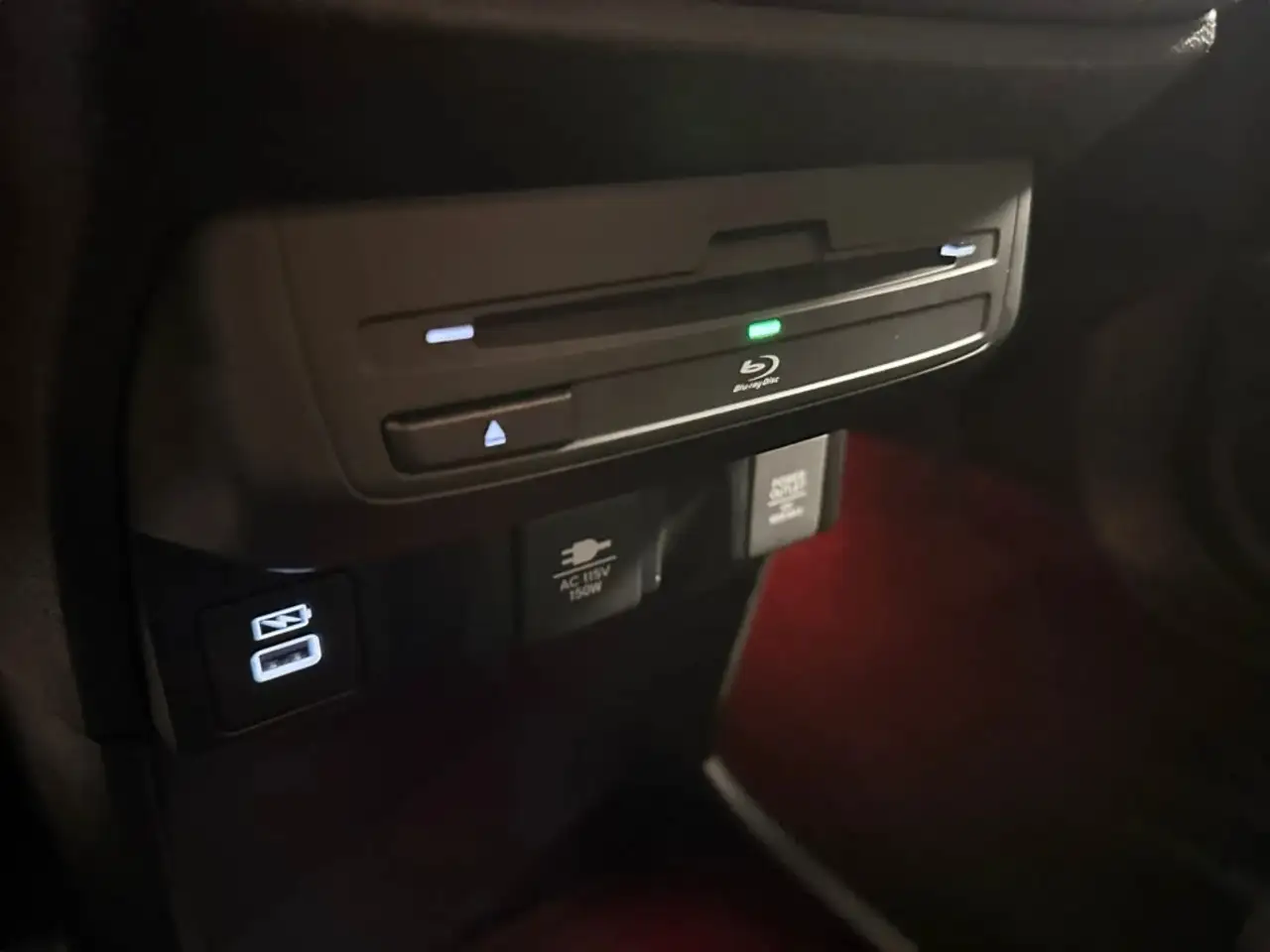 Honda Odyssey снимка Honda Odyssey
