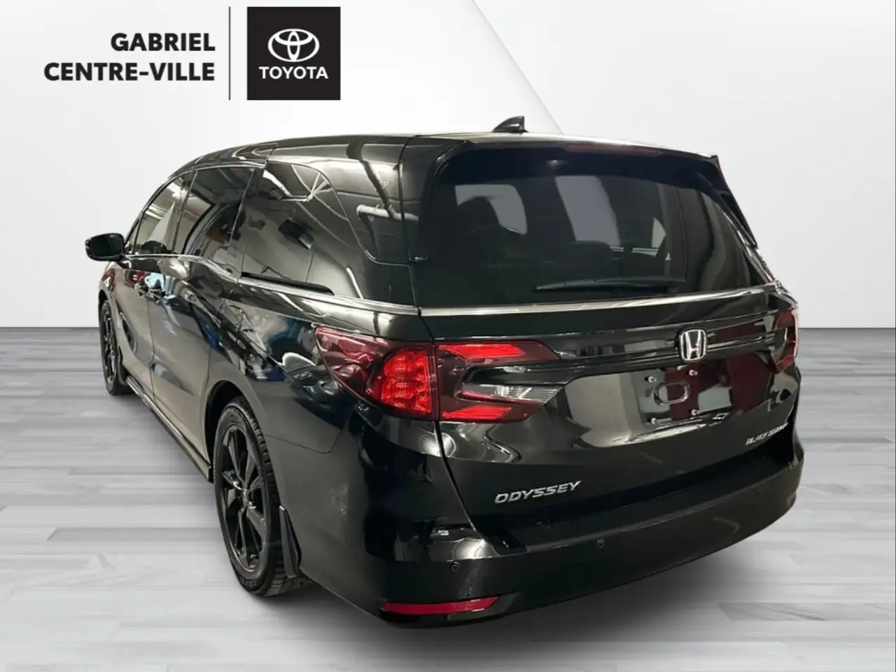 Honda Odyssey снимка Honda Odyssey