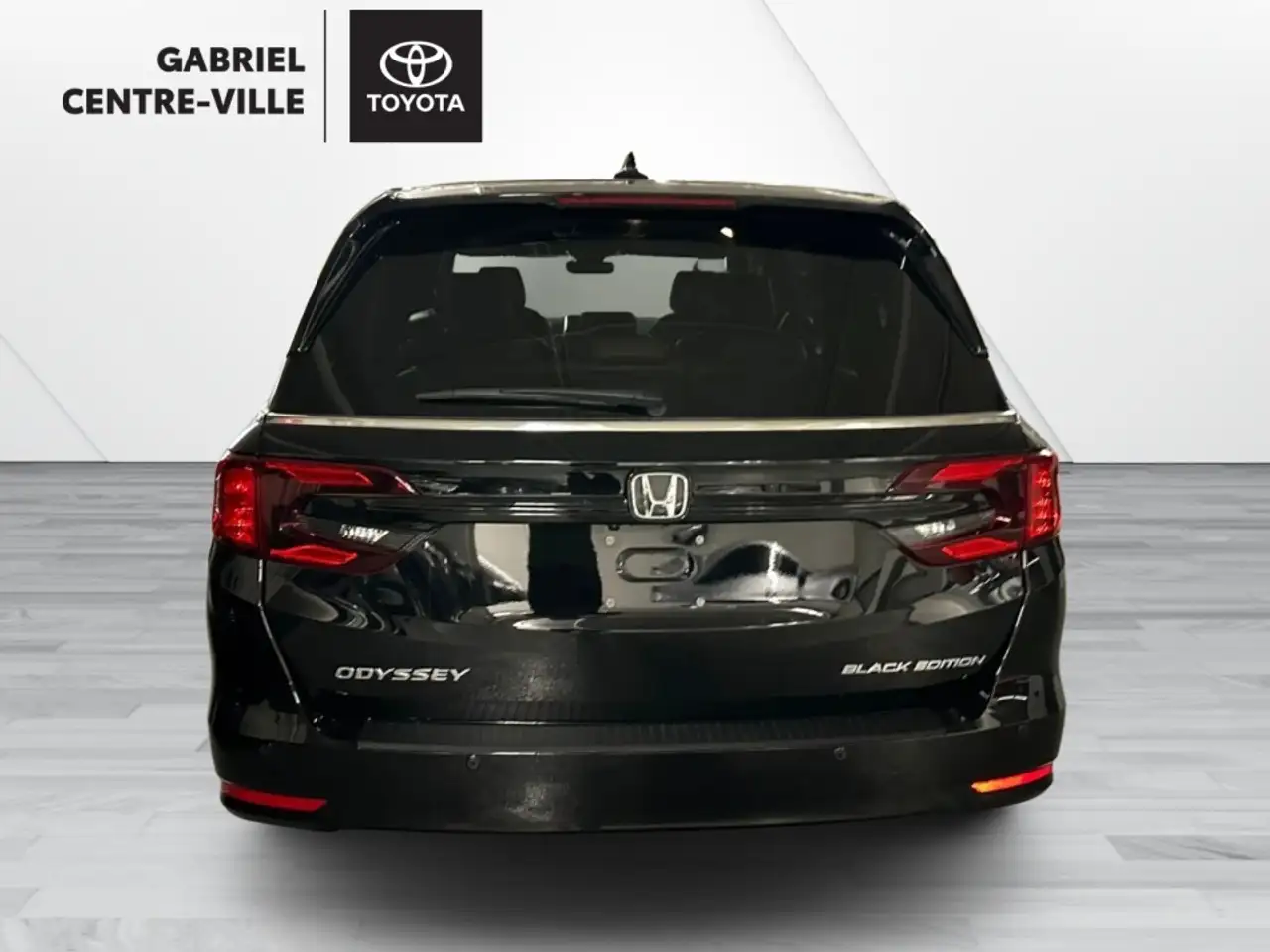 Honda Odyssey снимка Honda Odyssey