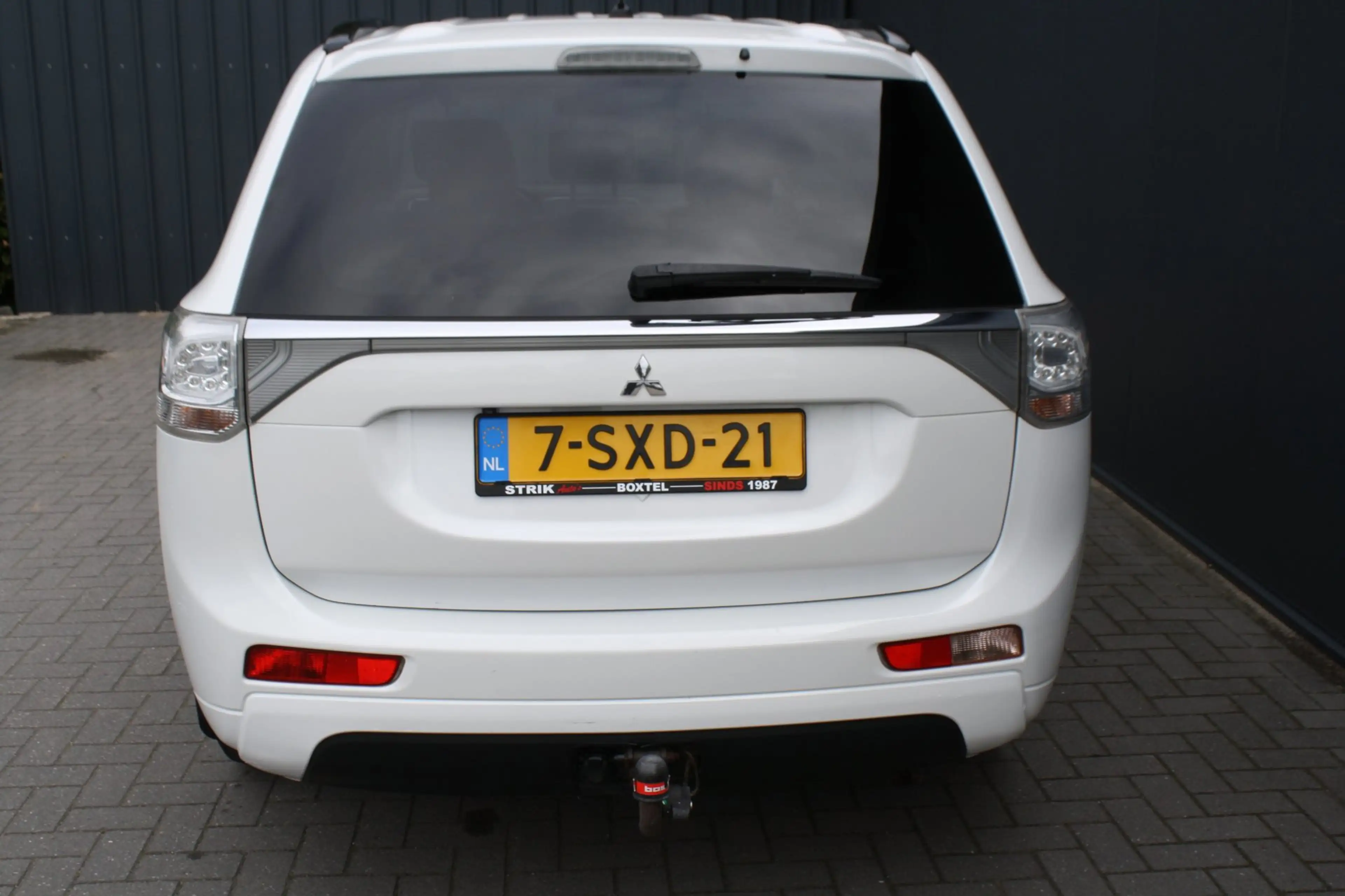 Mitsubishi Outlander 2.0 PHEV instyle - SCHUIFDAK - TREKHAAK - LEDER - — photo 8