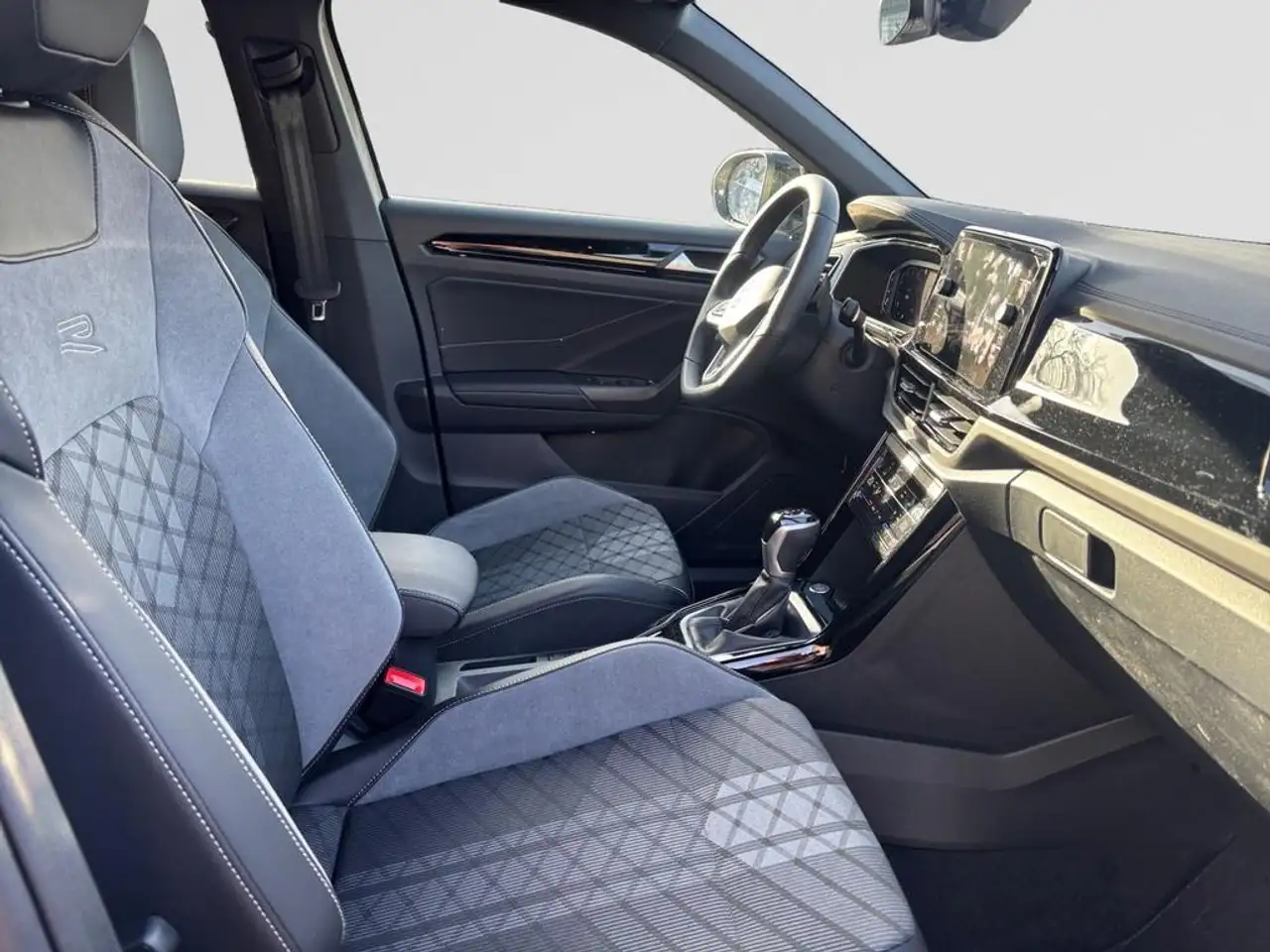 Volkswagen T-Roc T-Roc R-Line Ultimate Black 1.5 TSI 110 kW (150 ch) 7 vitesses DSG 3