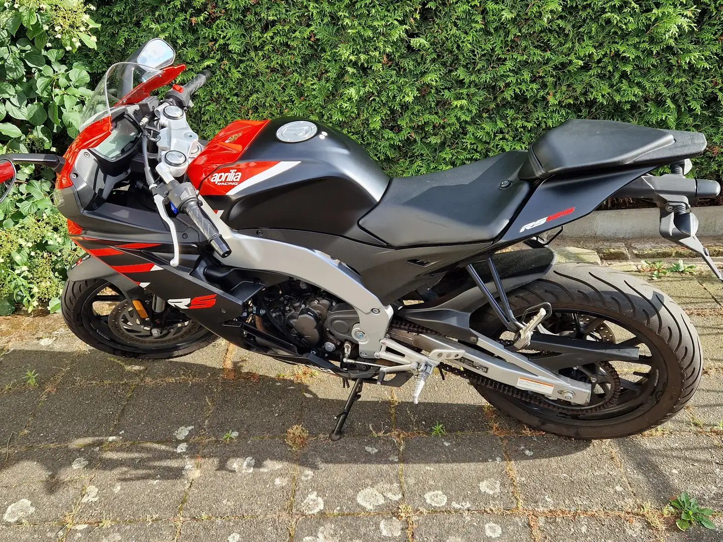 Aprilia RS 125 Rot - 1