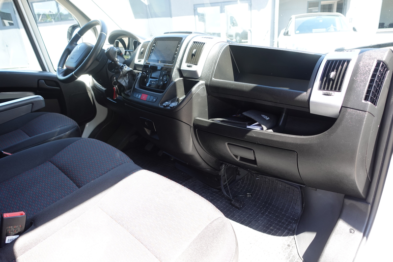 Peugeot Boxer Koffer 435 L4 2.2 BlueHDi Klimaaut. TÜV Neu — photo 14