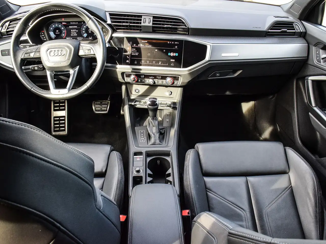 Audi Q3 fotografie Audi Q3