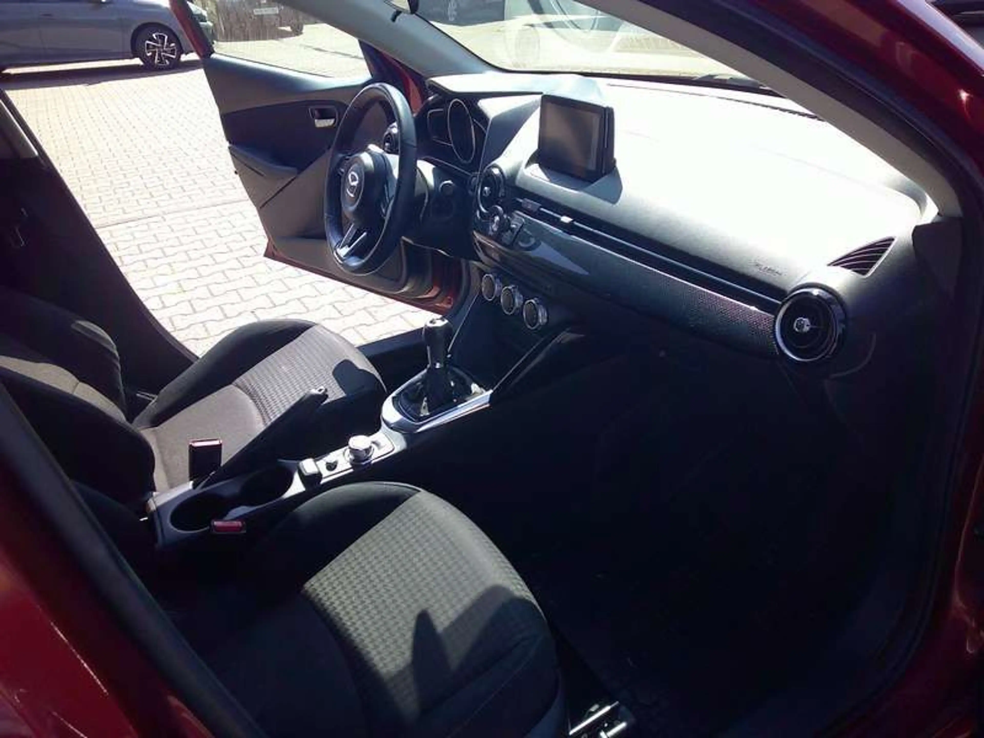 Mazda 2 Kizoku,8fach-bereift,Shzg,Klimaautomatik,Navi,PDC,L+Rsensor — photo 8