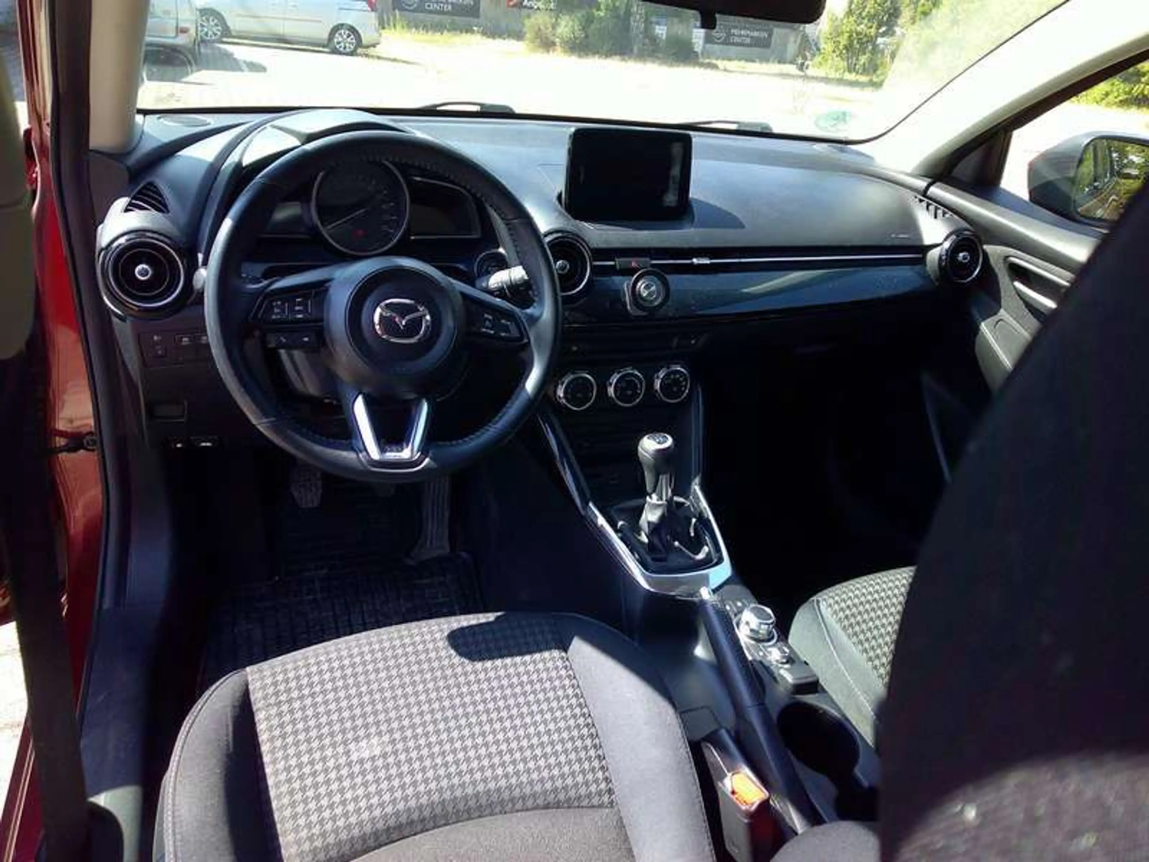 Mazda 2 Kizoku,8fach-bereift,Shzg,Klimaautomatik,Navi,PDC,L+Rsensor — photo 7