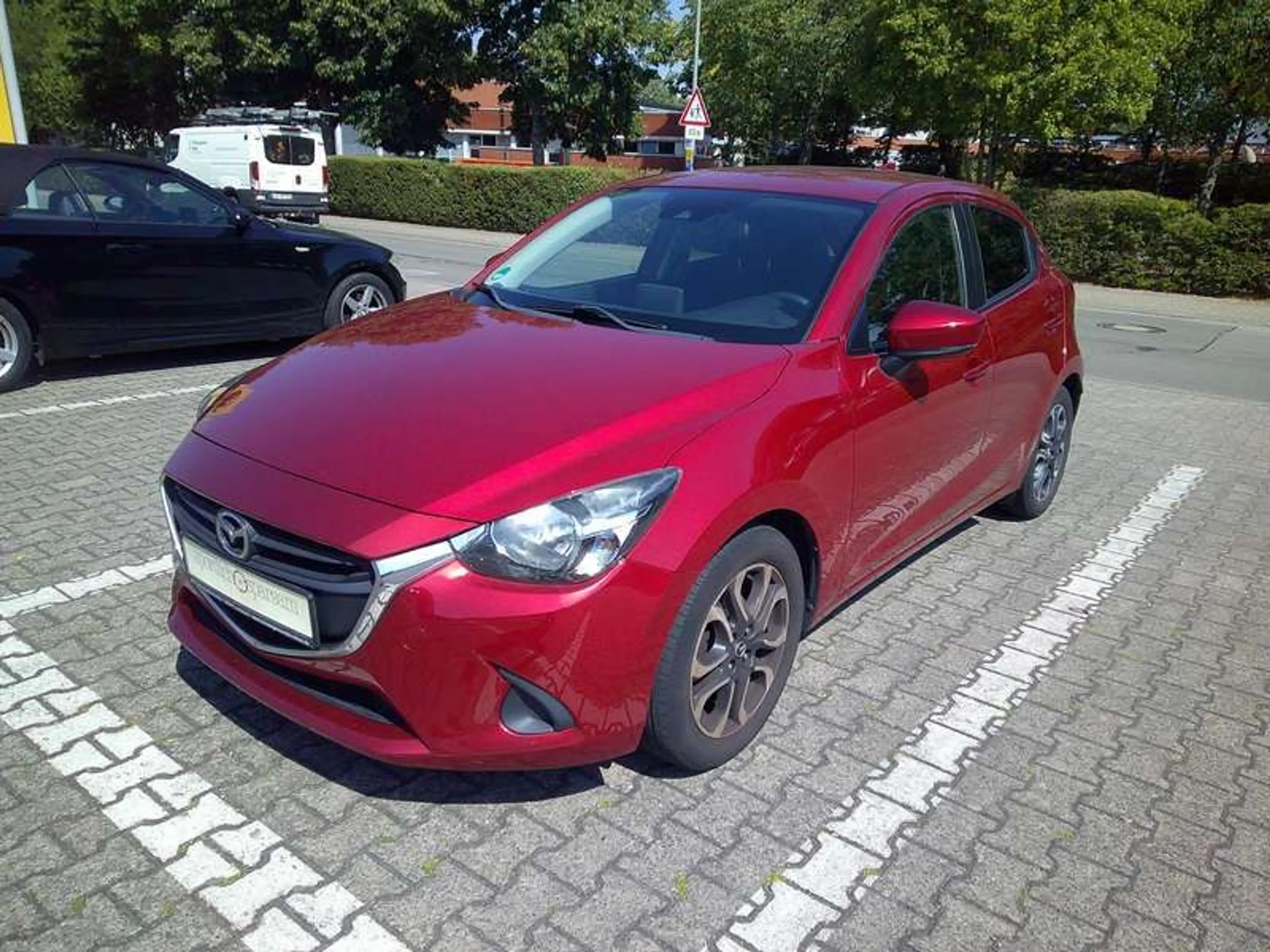 Mazda 2 Kizoku,8fach-bereift,Shzg,Klimaautomatik,Navi,PDC,L+Rsensor
