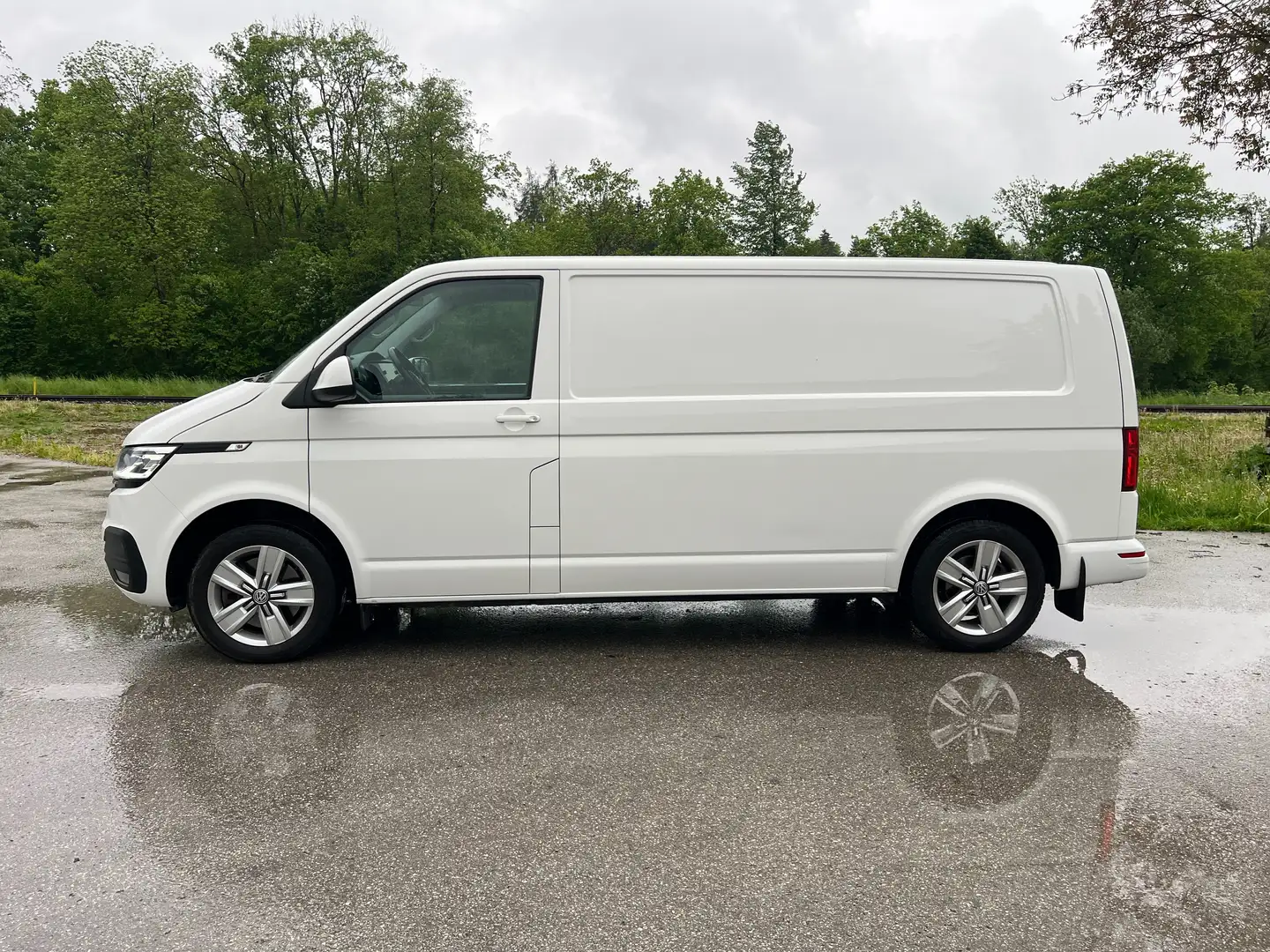 Volkswagen T6.1 Transporter 4MOTION LR *LED*ACC*Standheizung*AHK* Weiß - 2
