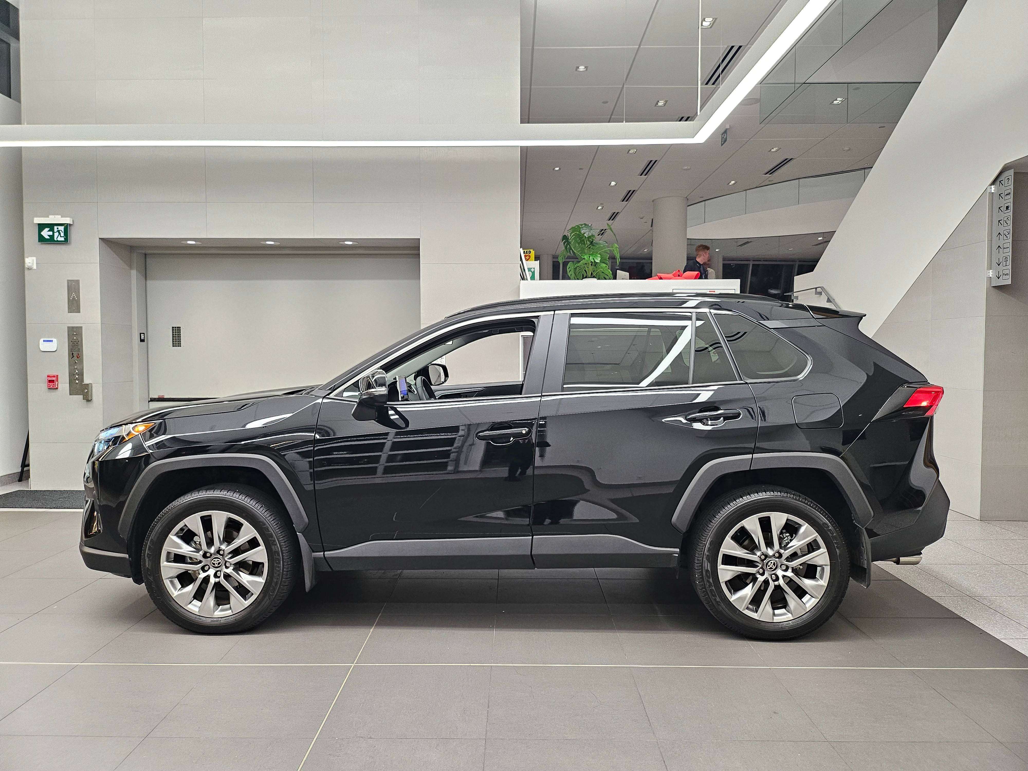 2025 Toyota RAV4