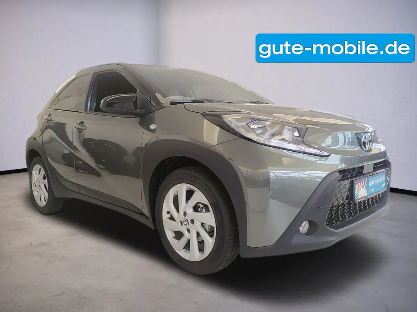 Toyota Aygo X Pulse*Kamera*Sitzheizung zelena - 2