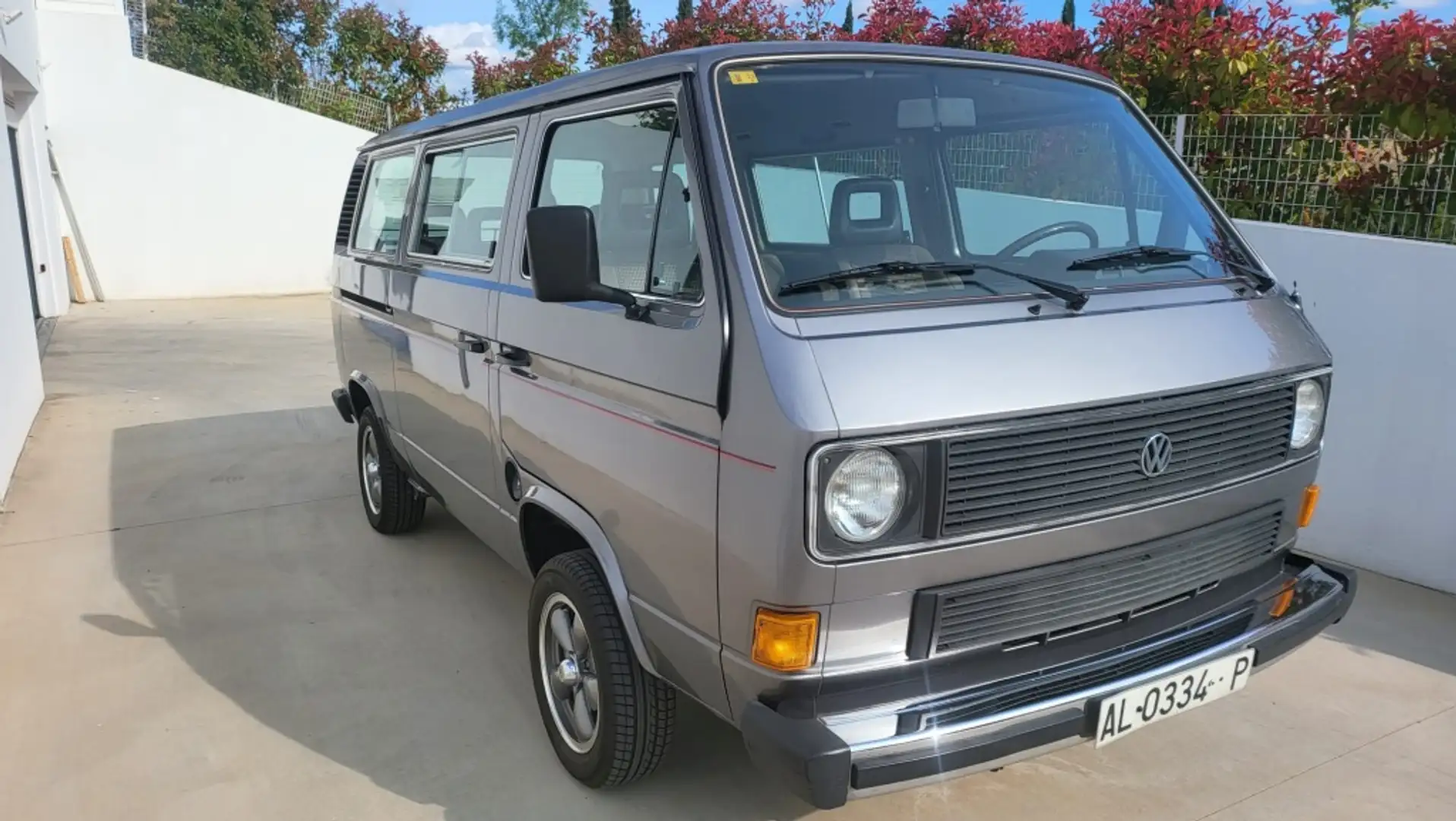 Volkswagen T5 Caravelle Minibus Grigio - 2