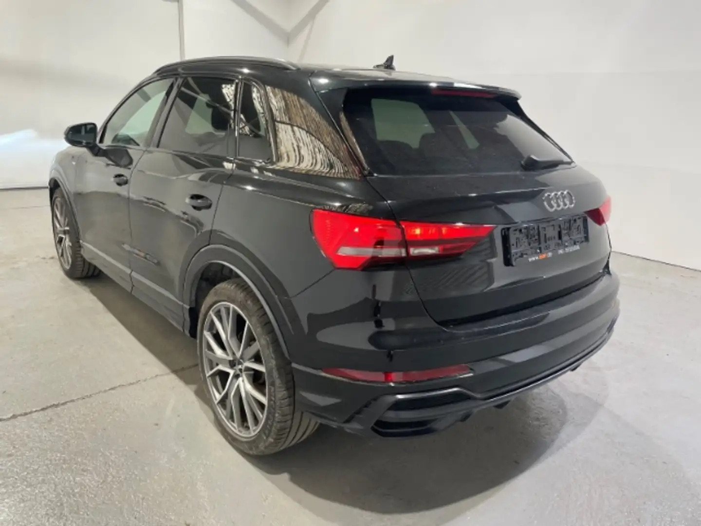 Audi Q3 40 TDI Quattro S-line EU6d-T LED Virtual Cockpit Schwarz - 2