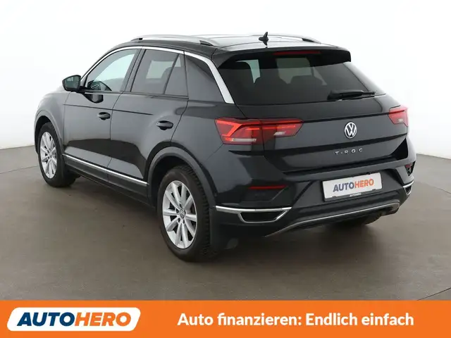 Volkswagen T-Roc view 4