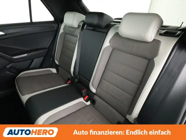 Volkswagen T-Roc view 14
