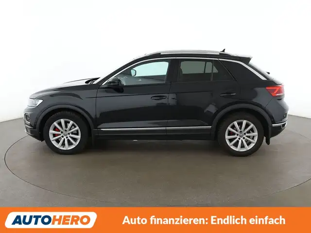 Volkswagen T-Roc view 3