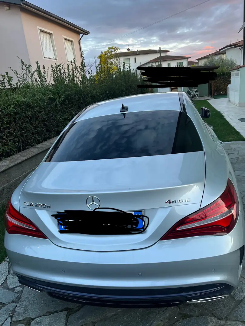 Mercedes-Benz CLA 200 CLA - C117 d Premium 4matic auto FL Stříbrná - 2
