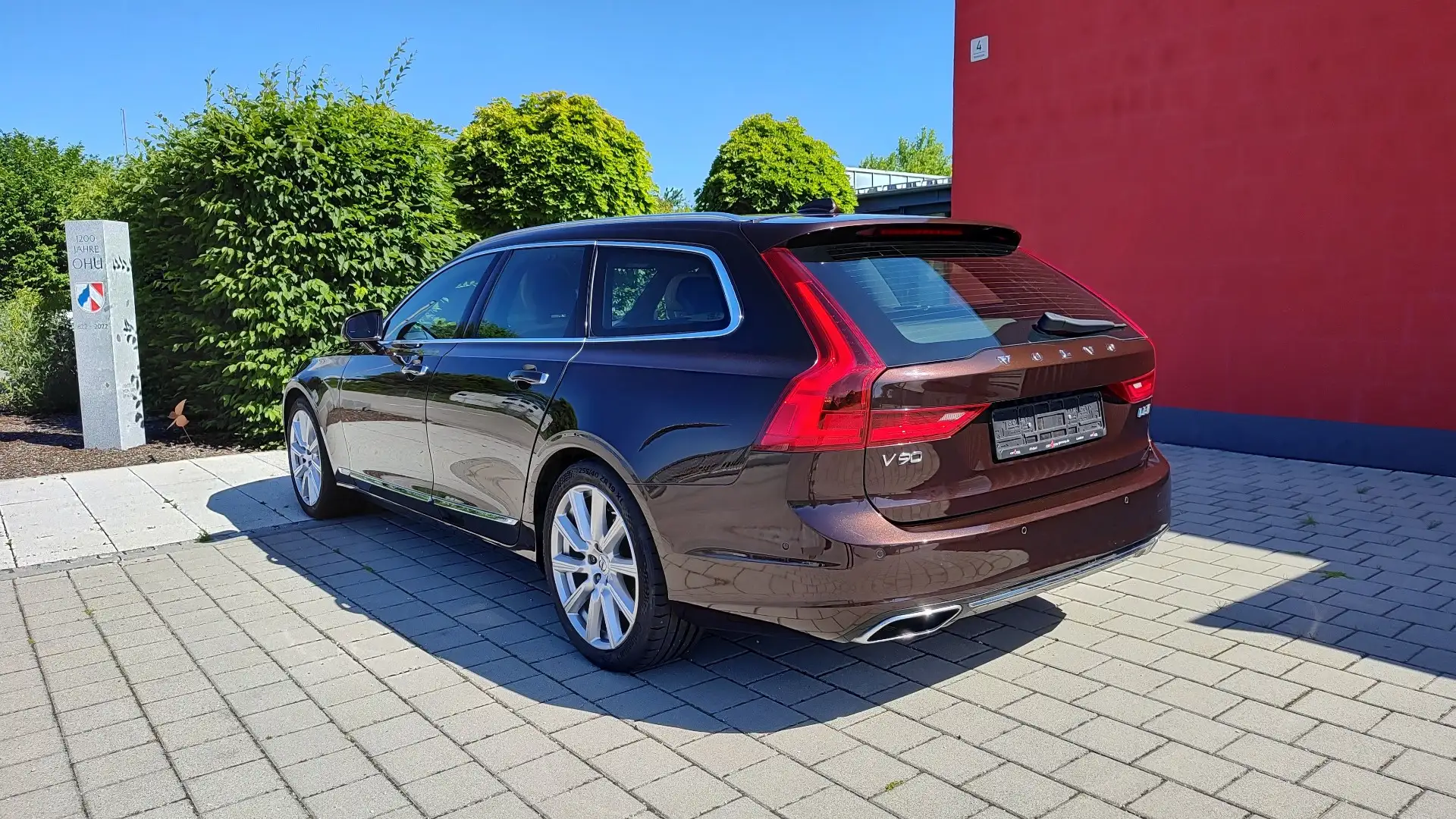 Volvo V90 D5 AWD "Inscription" Pano/ACC/LED/Leder/Navi/19" Bruin - 2