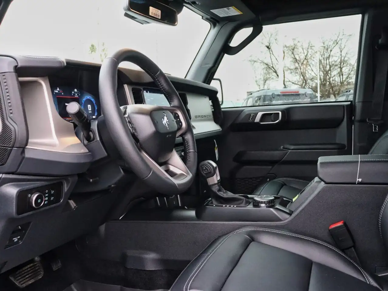 Ford Bronco снимка Ford Bronco