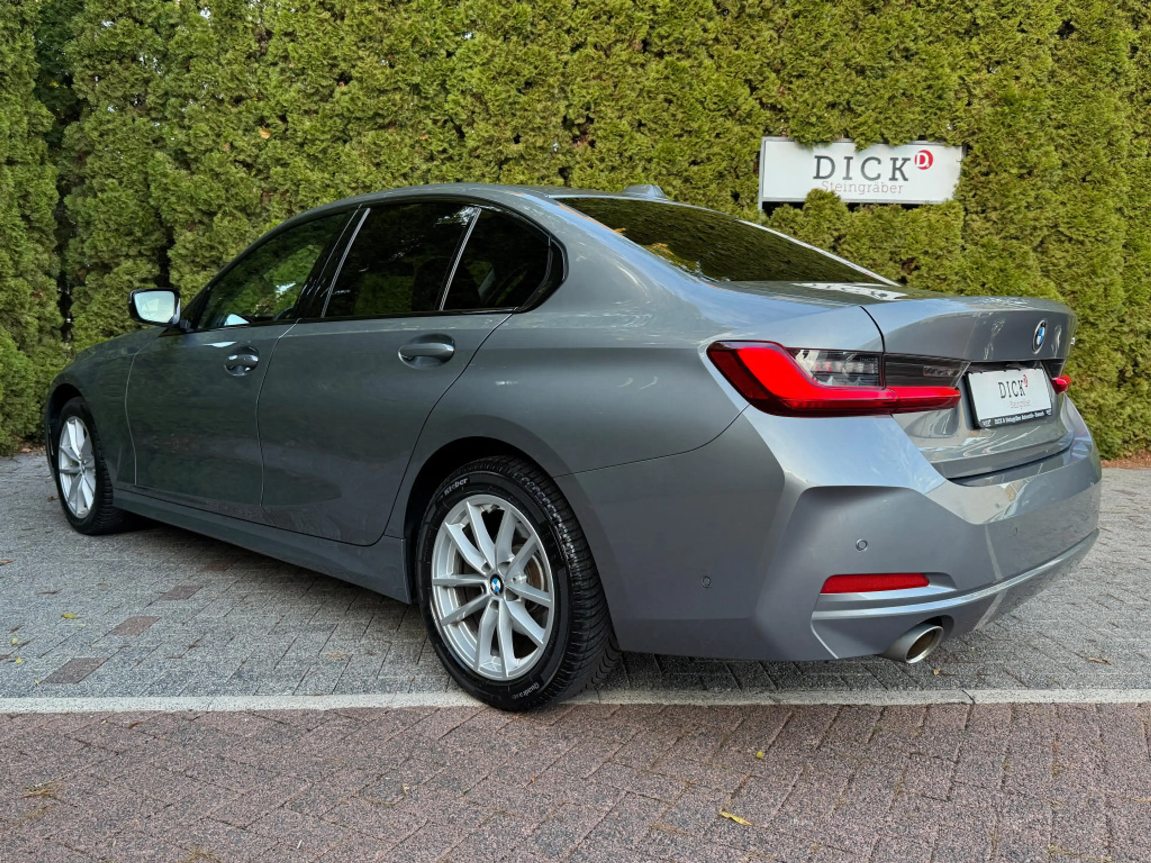 BMW 318 i Aut. Lim. LCI LED+NAV+SHZ+HuD+KAM+SHADOW+M — photo 6