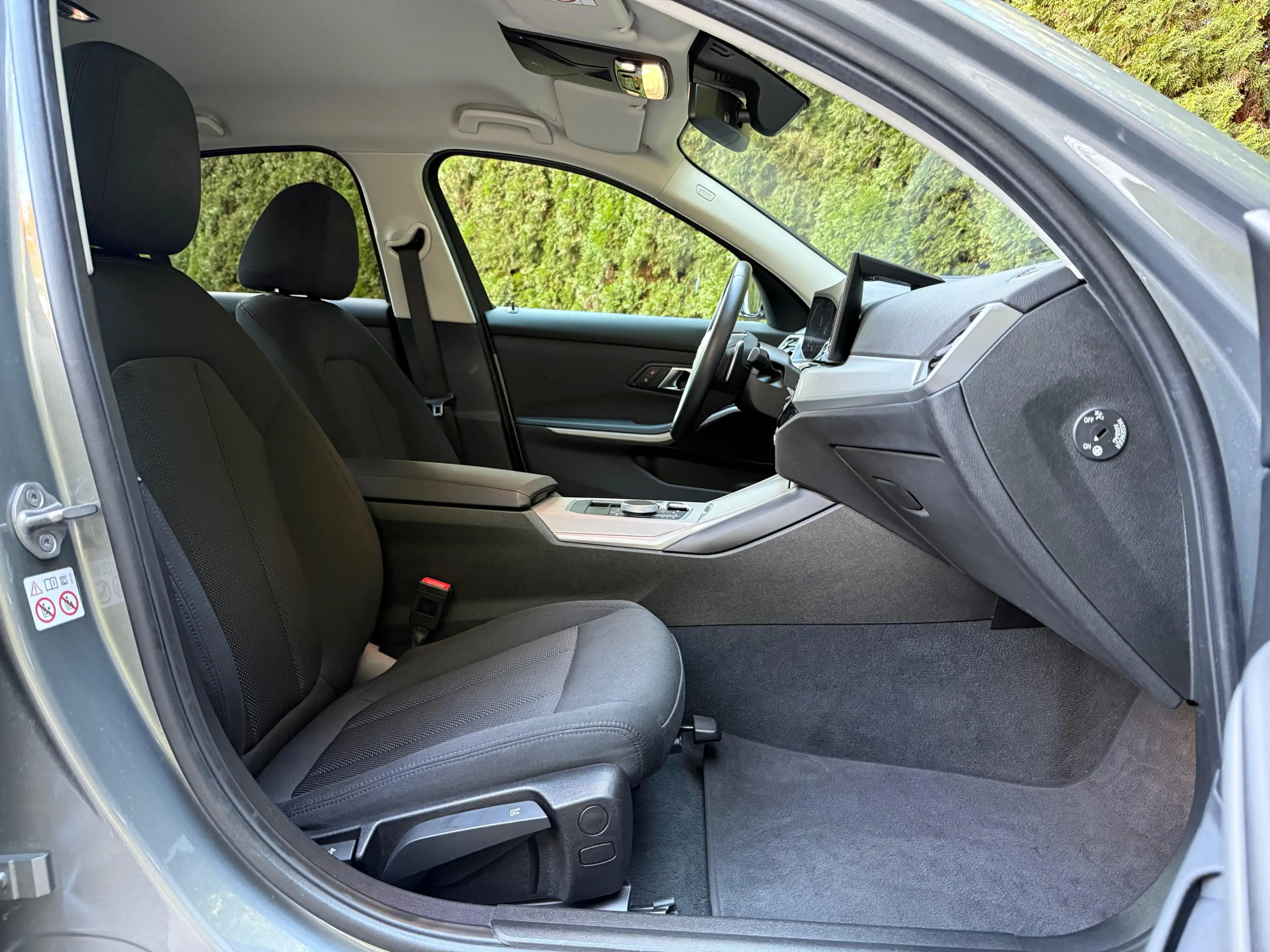 BMW 318 i Aut. Lim. LCI LED+NAV+SHZ+HuD+KAM+SHADOW+M — photo 10