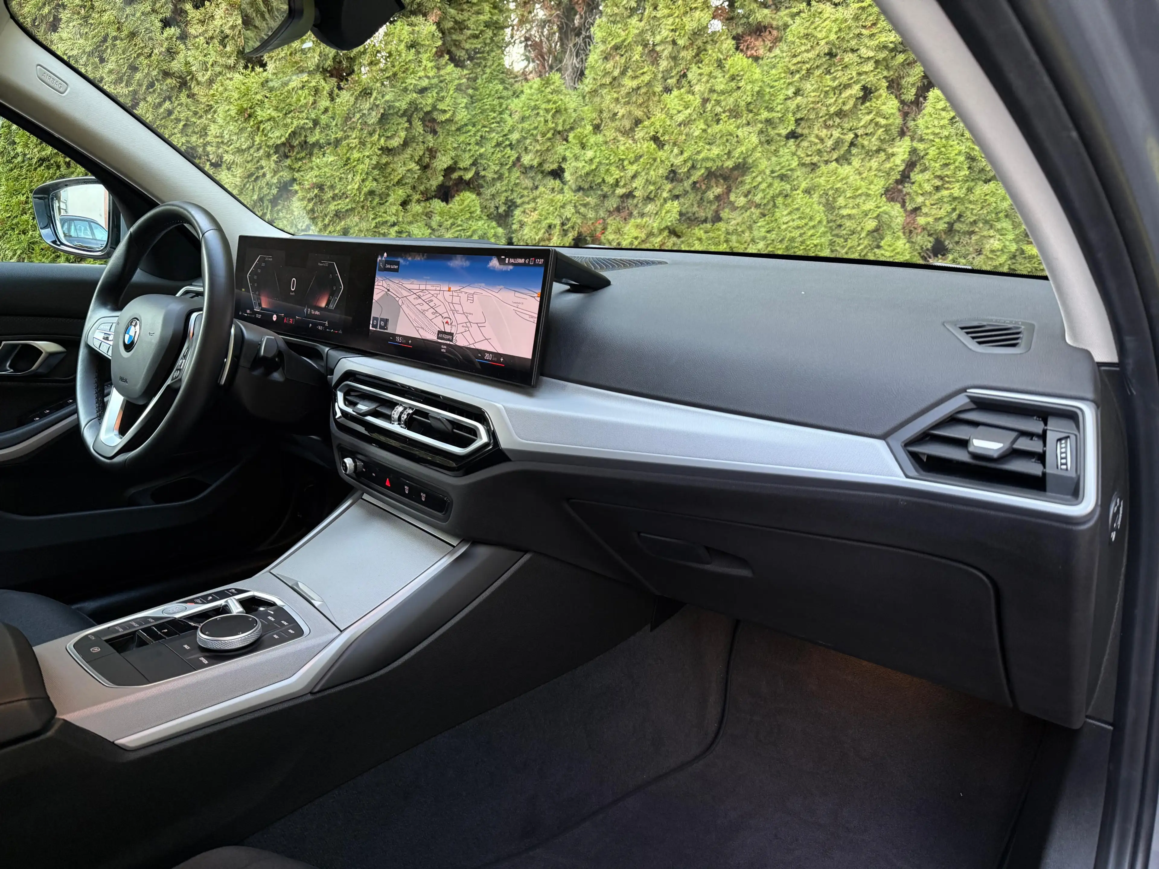 BMW 318 i Aut. Lim. LCI LED+NAV+SHZ+HuD+KAM+SHADOW+M — photo 13