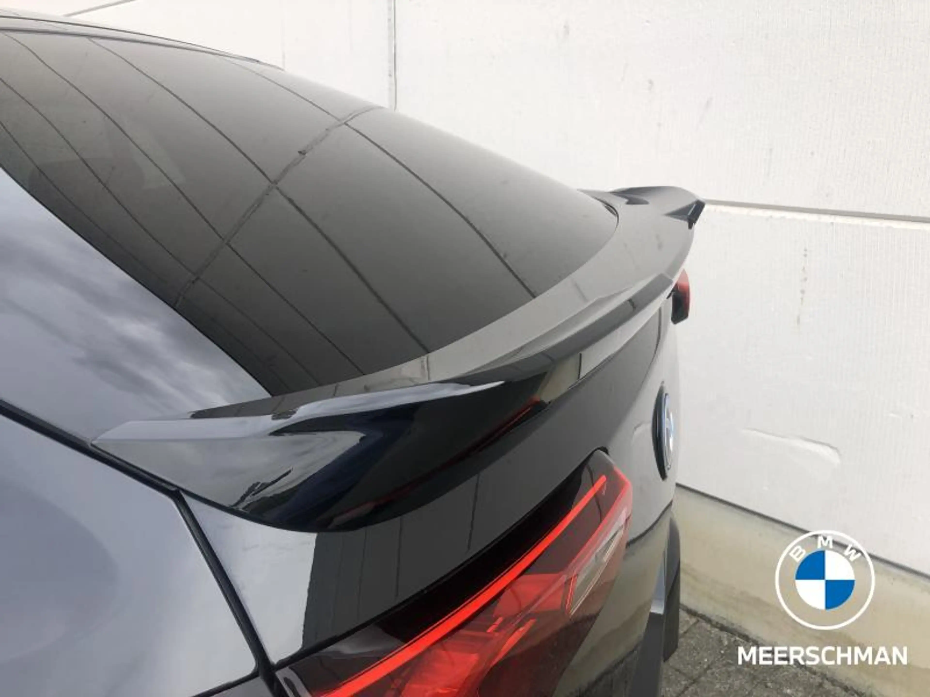 BMW iX2 Msportpro act seats hud harmk — photo 15